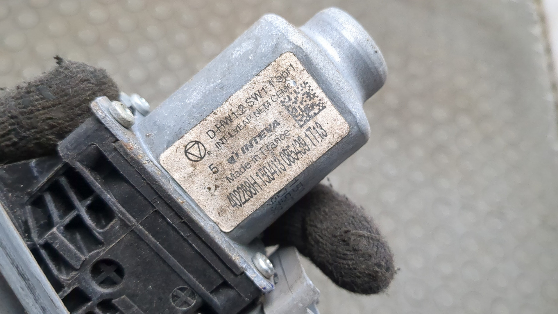 Стеклоподъемник электр. задний правый