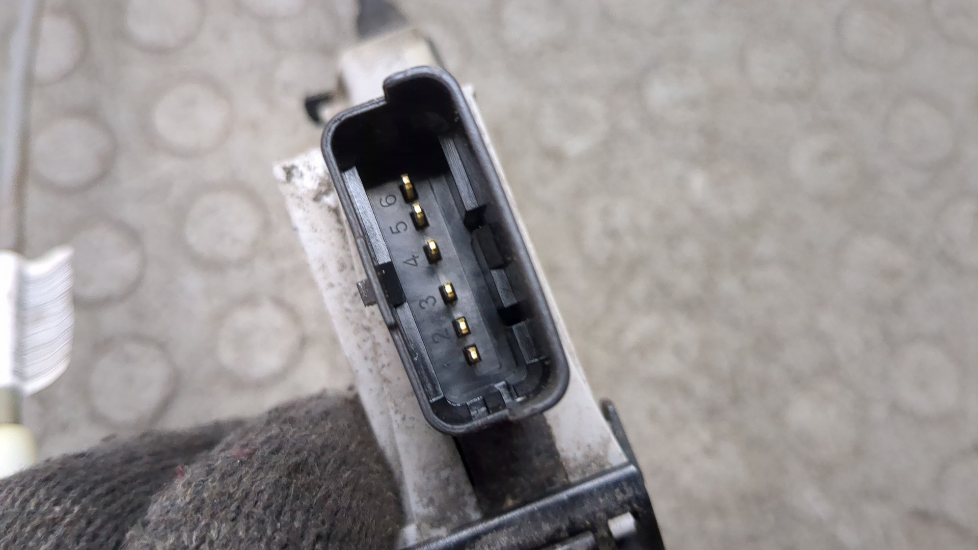 Замок двери задней правой