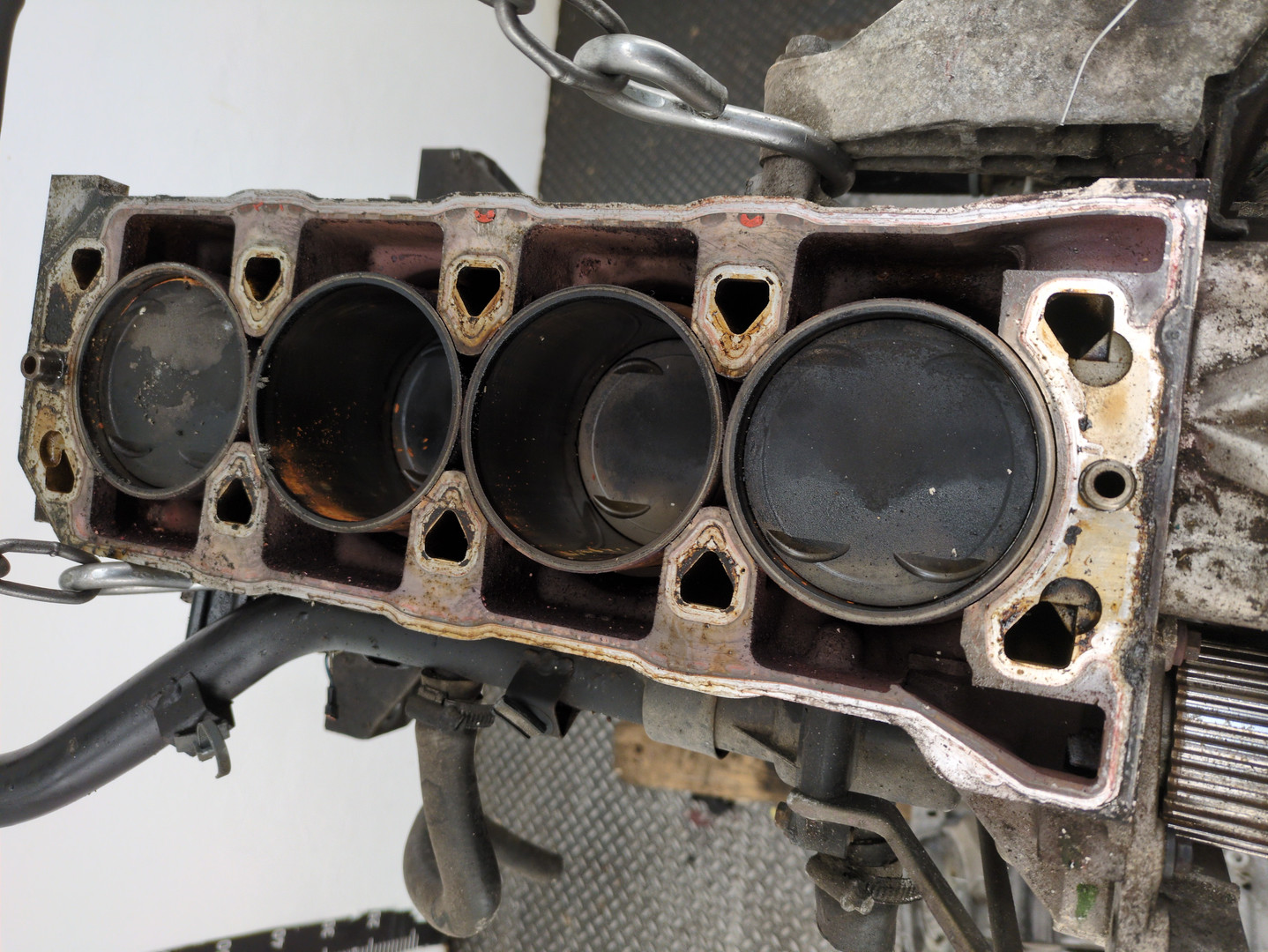 Блок двигателя