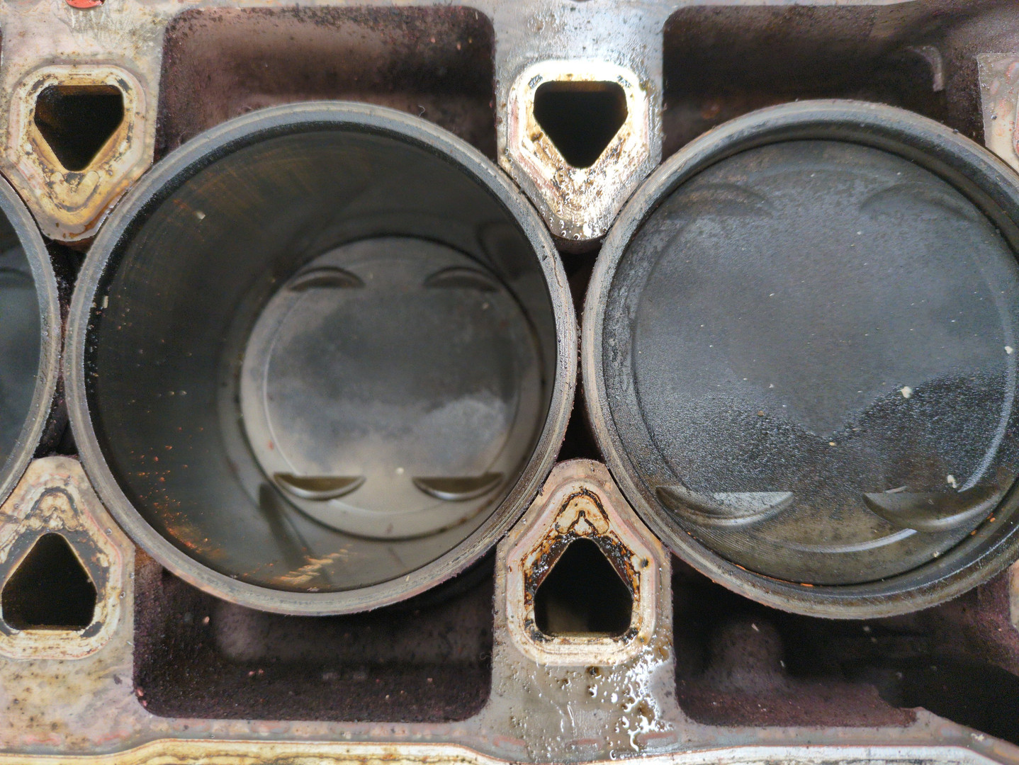 Блок двигателя