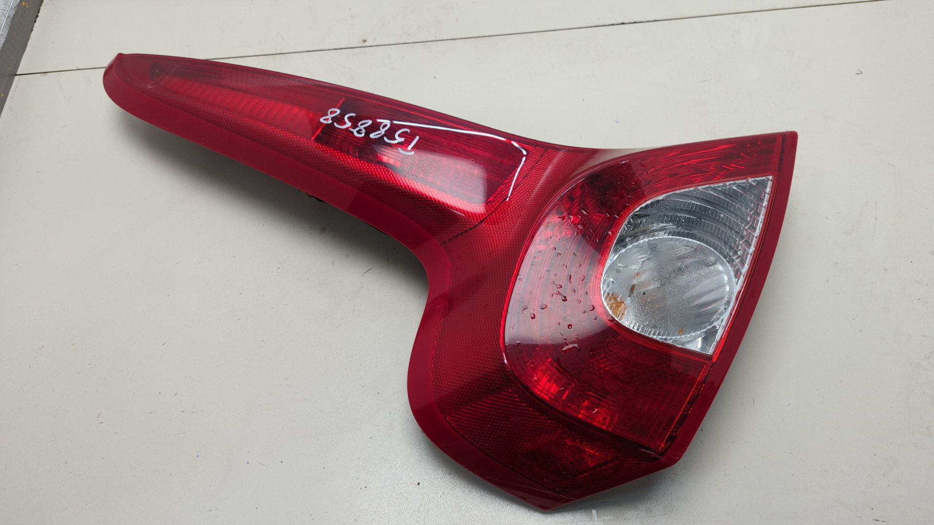 Фонарь задний левый