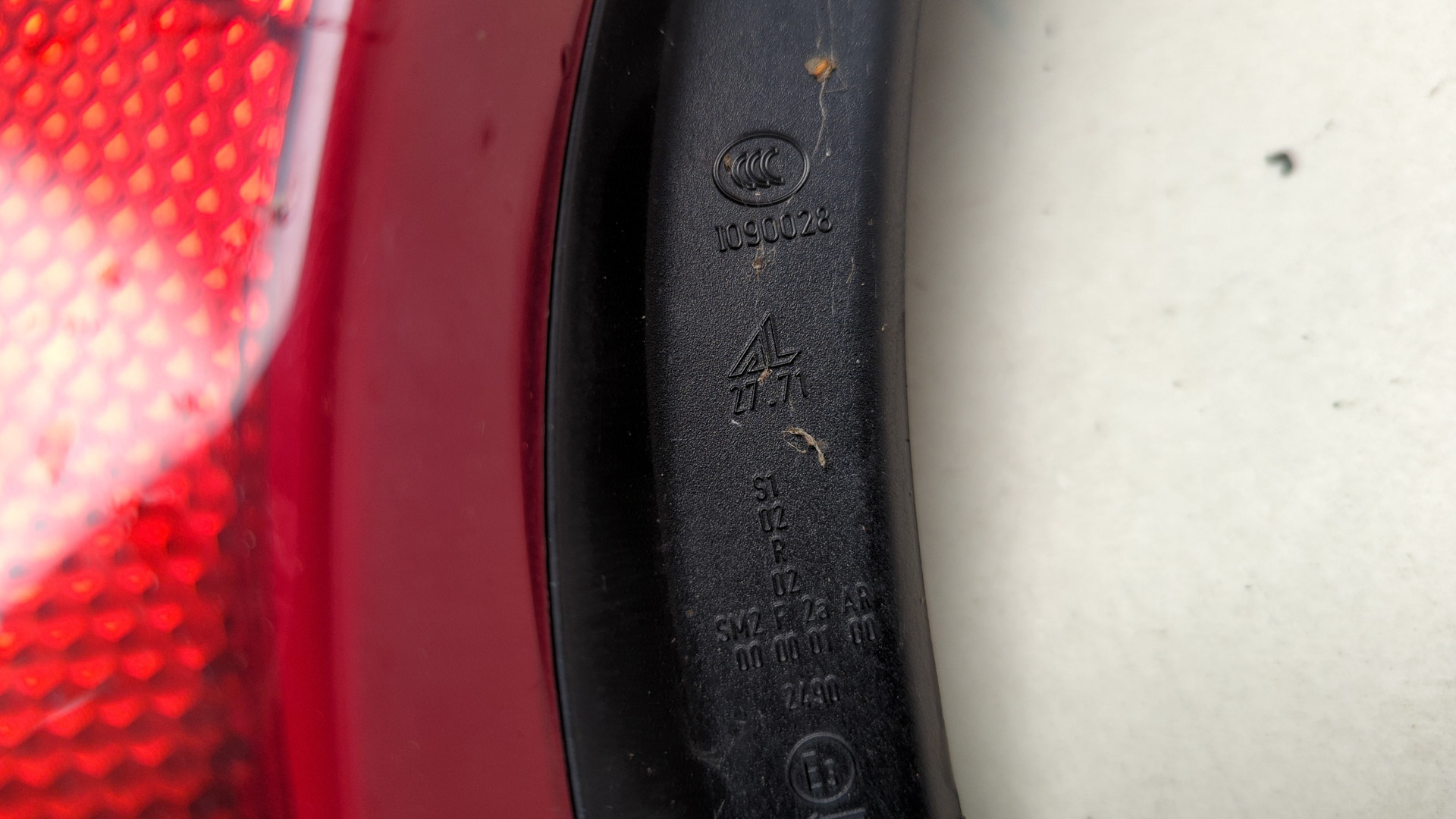 Фонарь задний левый