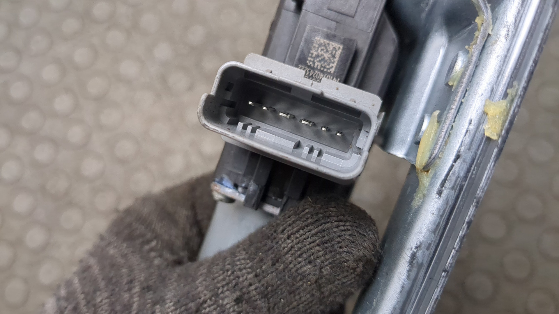 Стеклоподъемник электр. передний правый