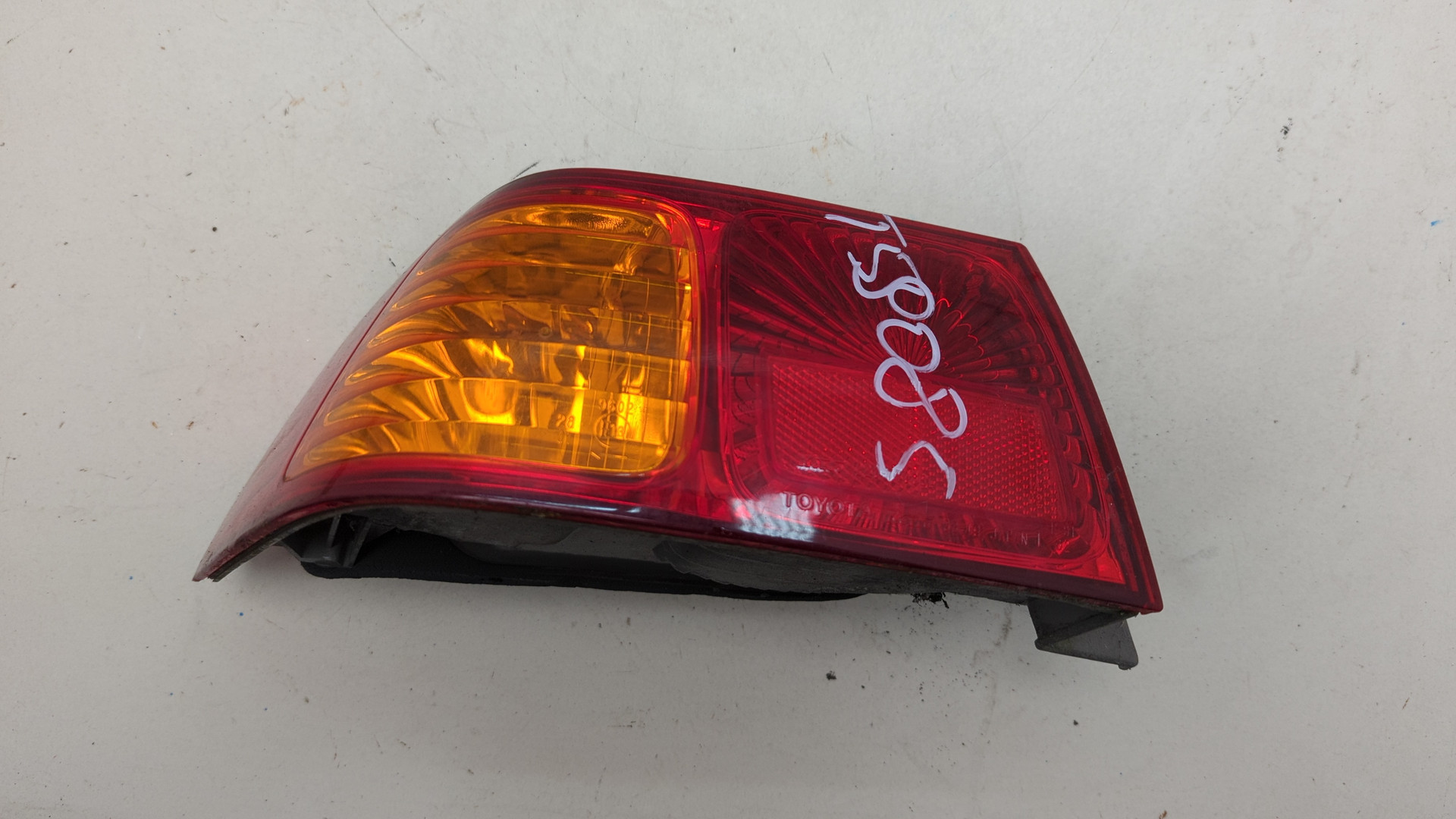 Фонарь задний левый