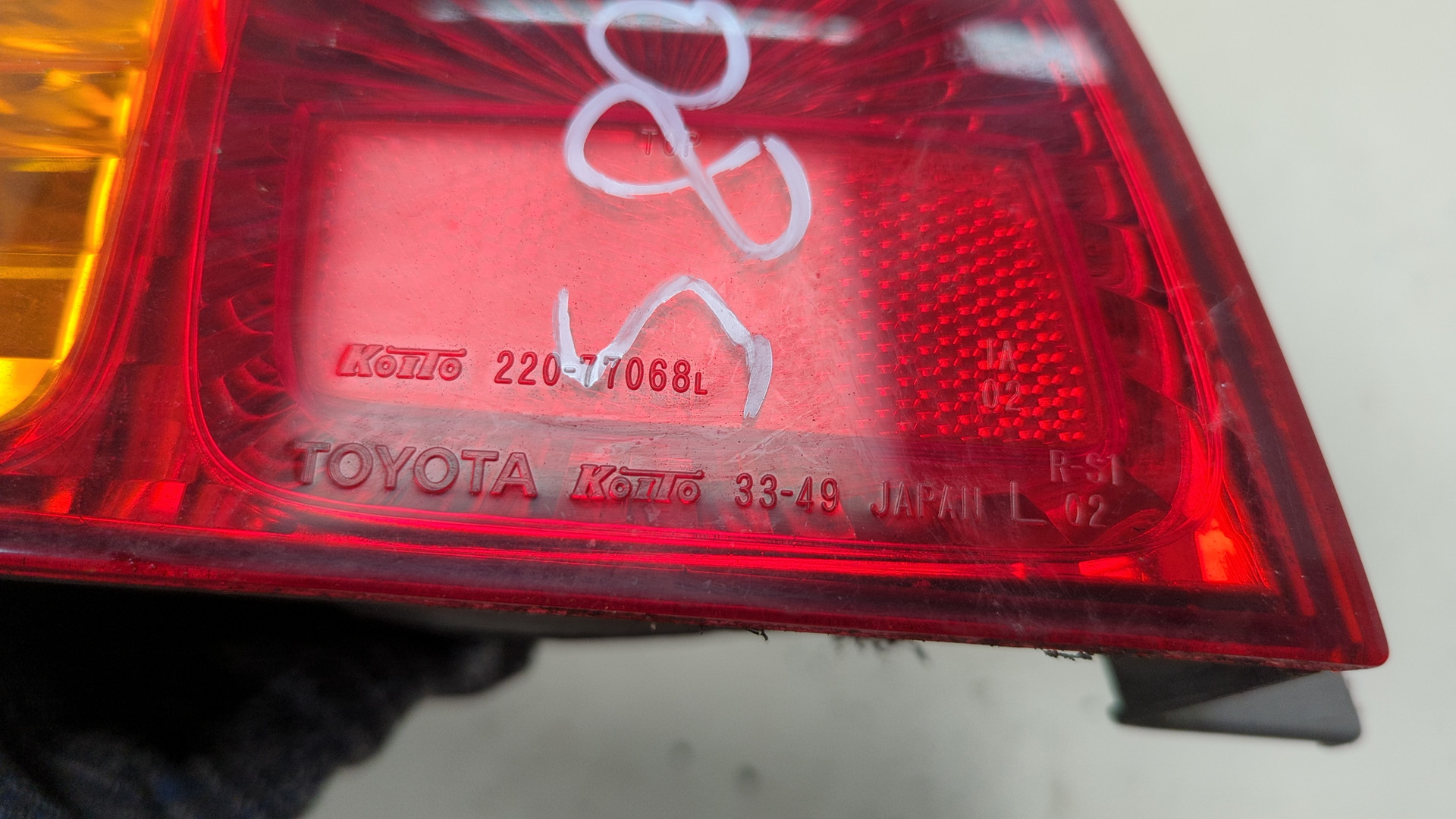 Фонарь задний левый