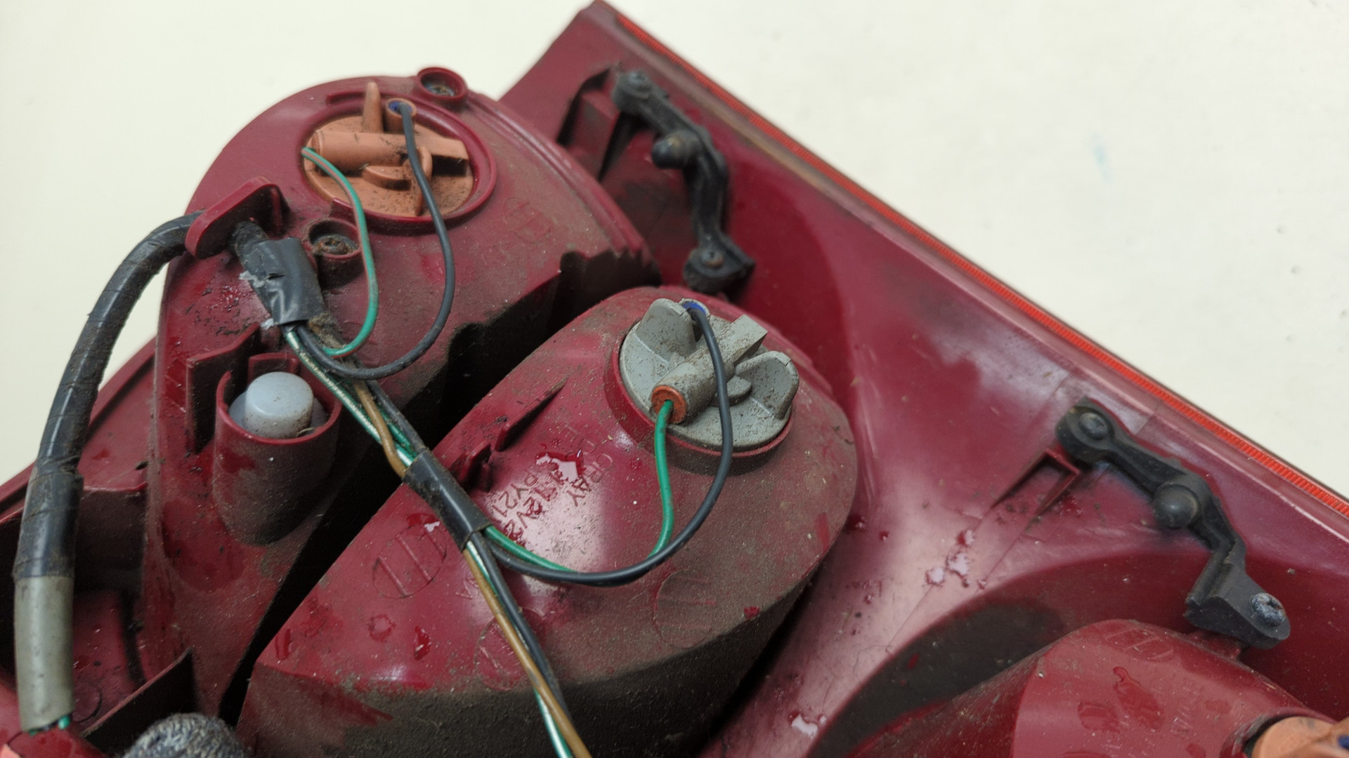 Фонарь задний правый