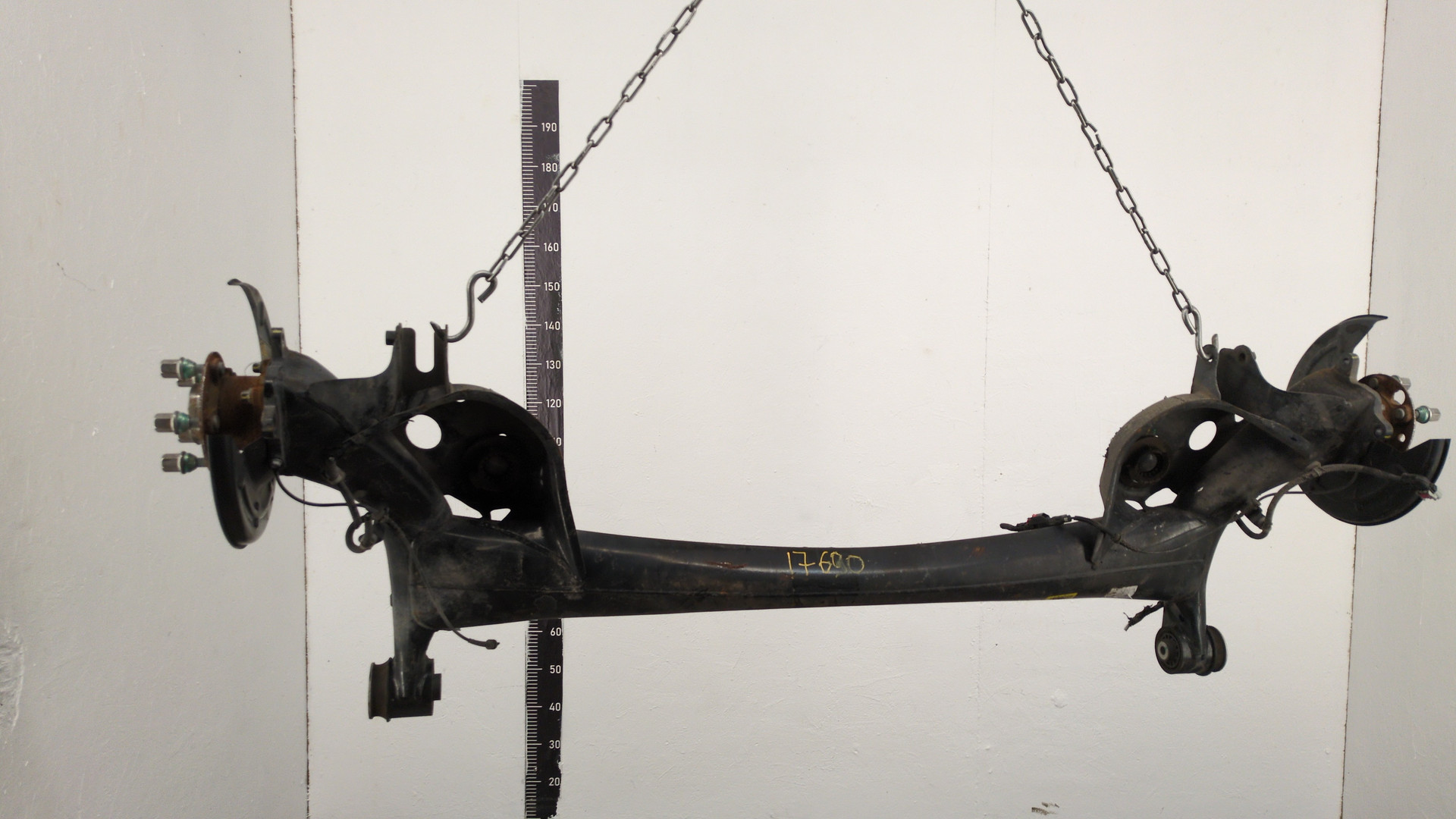 Балка задняя