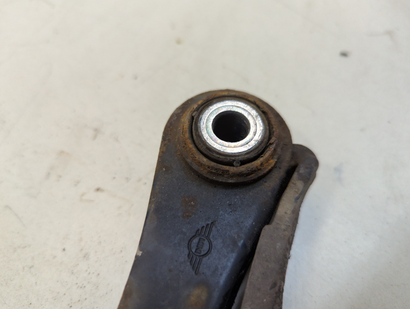 Рычаг задний