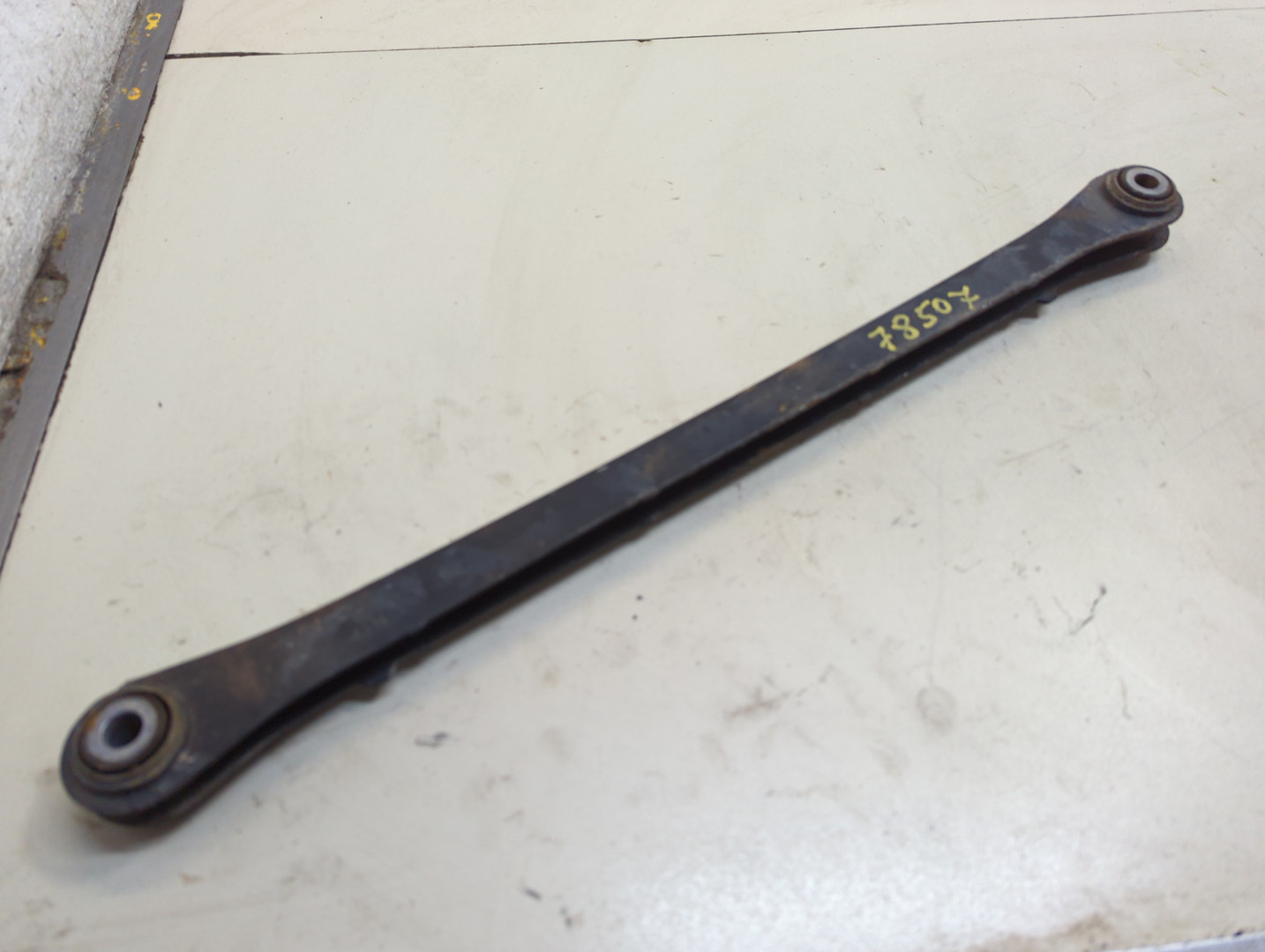 Рычаг задний