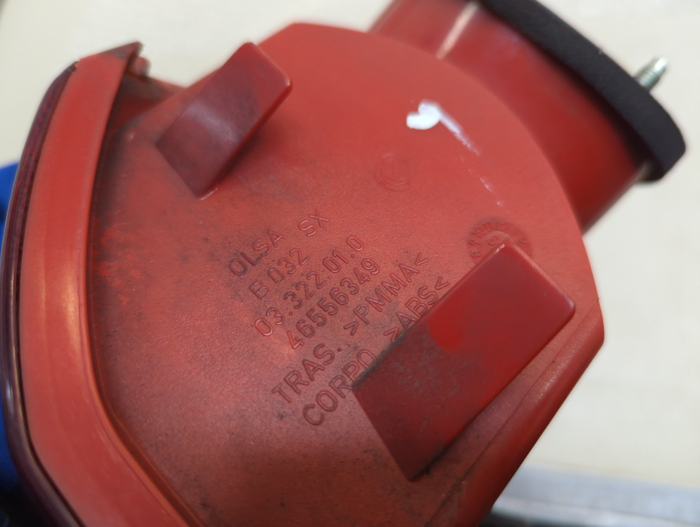 Фонарь задний левый