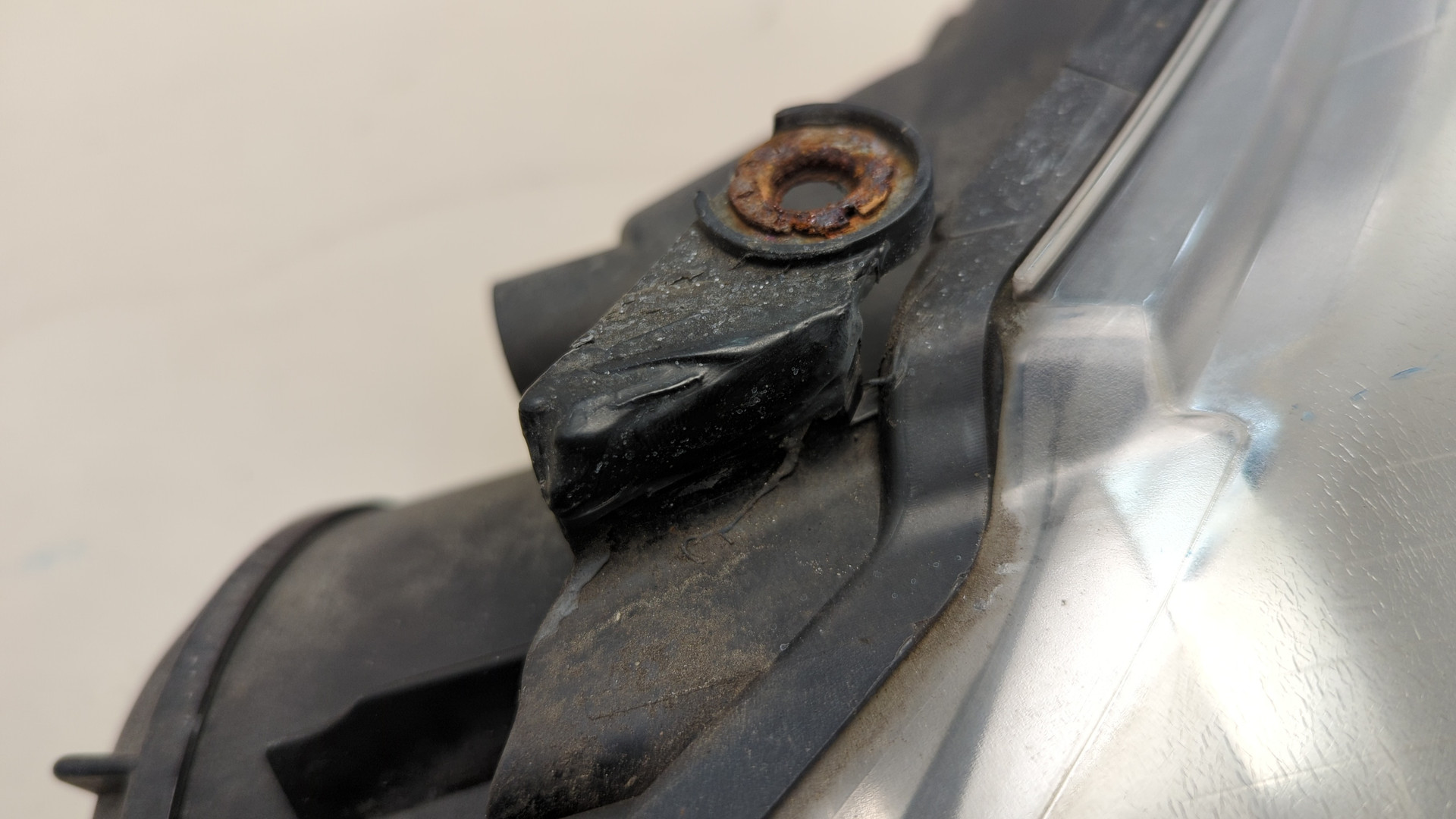 Фара правая