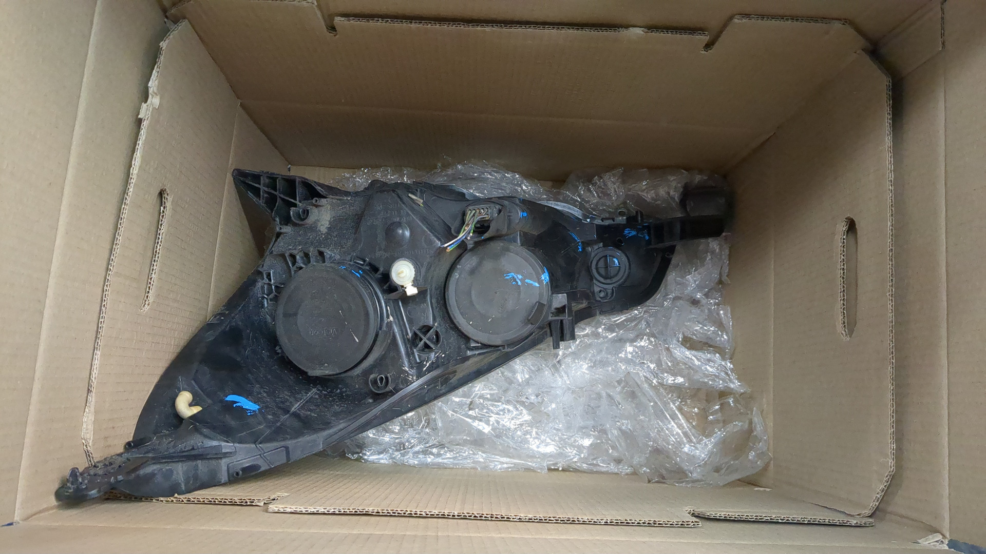 Фара правая