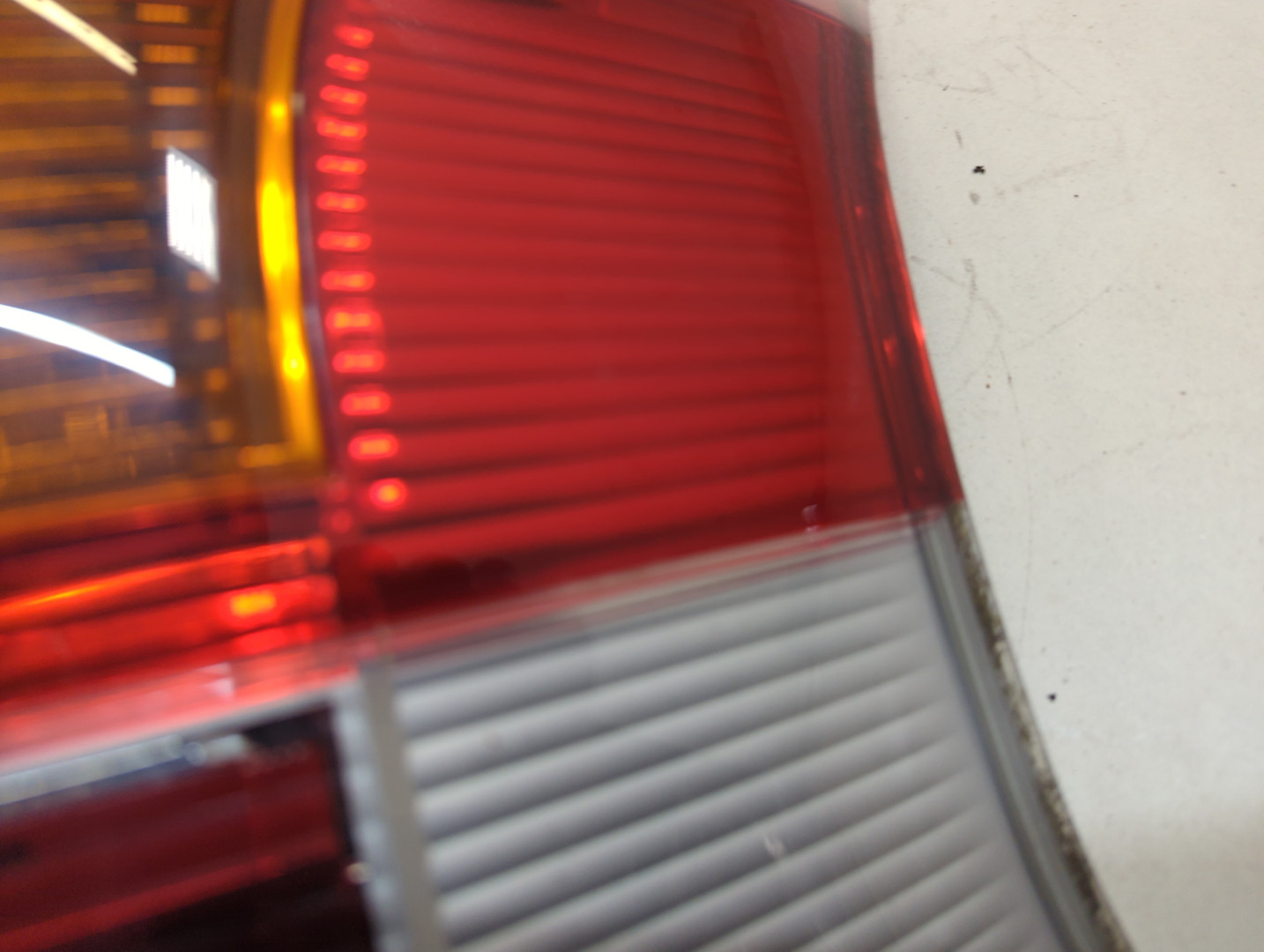 Фонарь задний правый