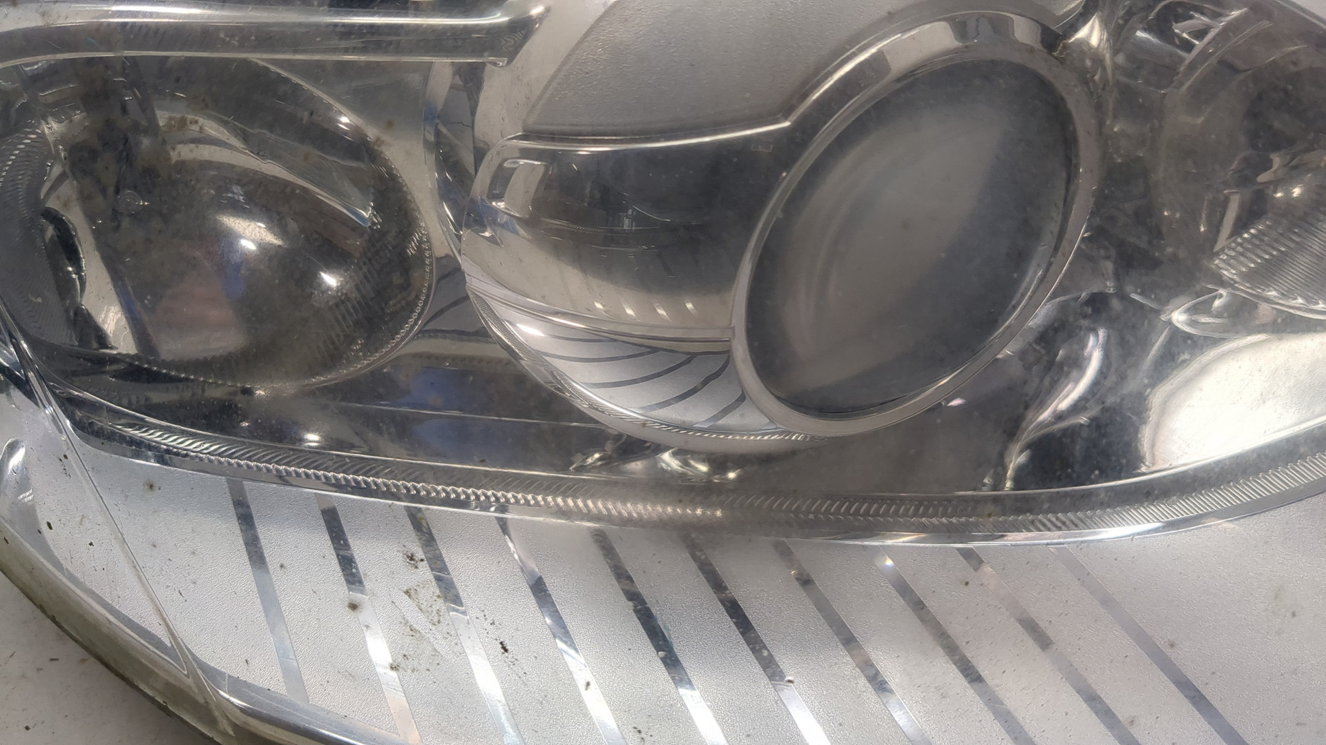 Фара правая