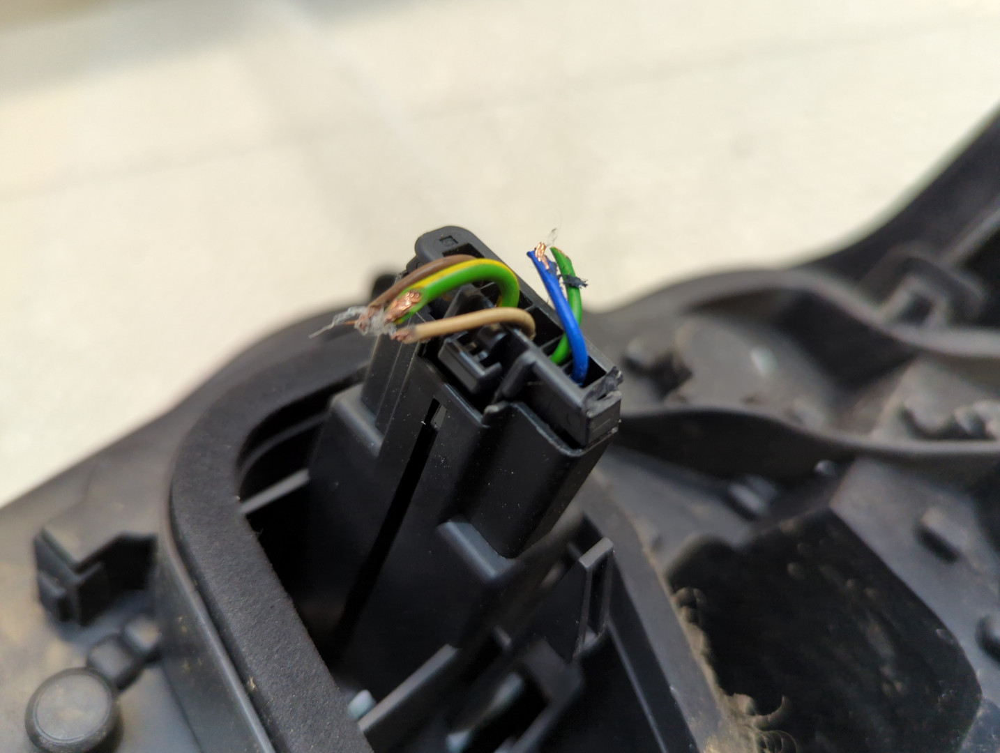 Фонарь задний правый