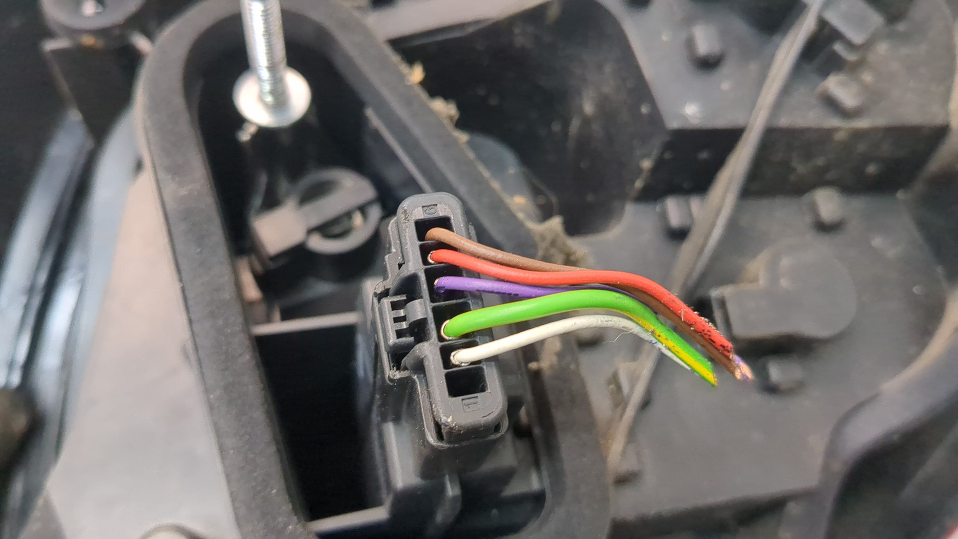 Фонарь задний левый