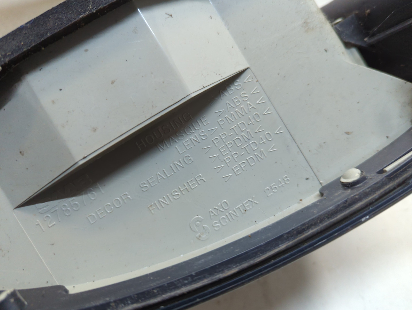 Фонарь задний правый