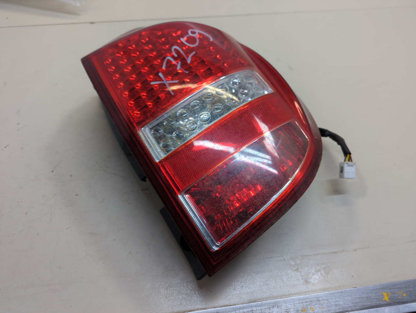 Фонарь задний правый