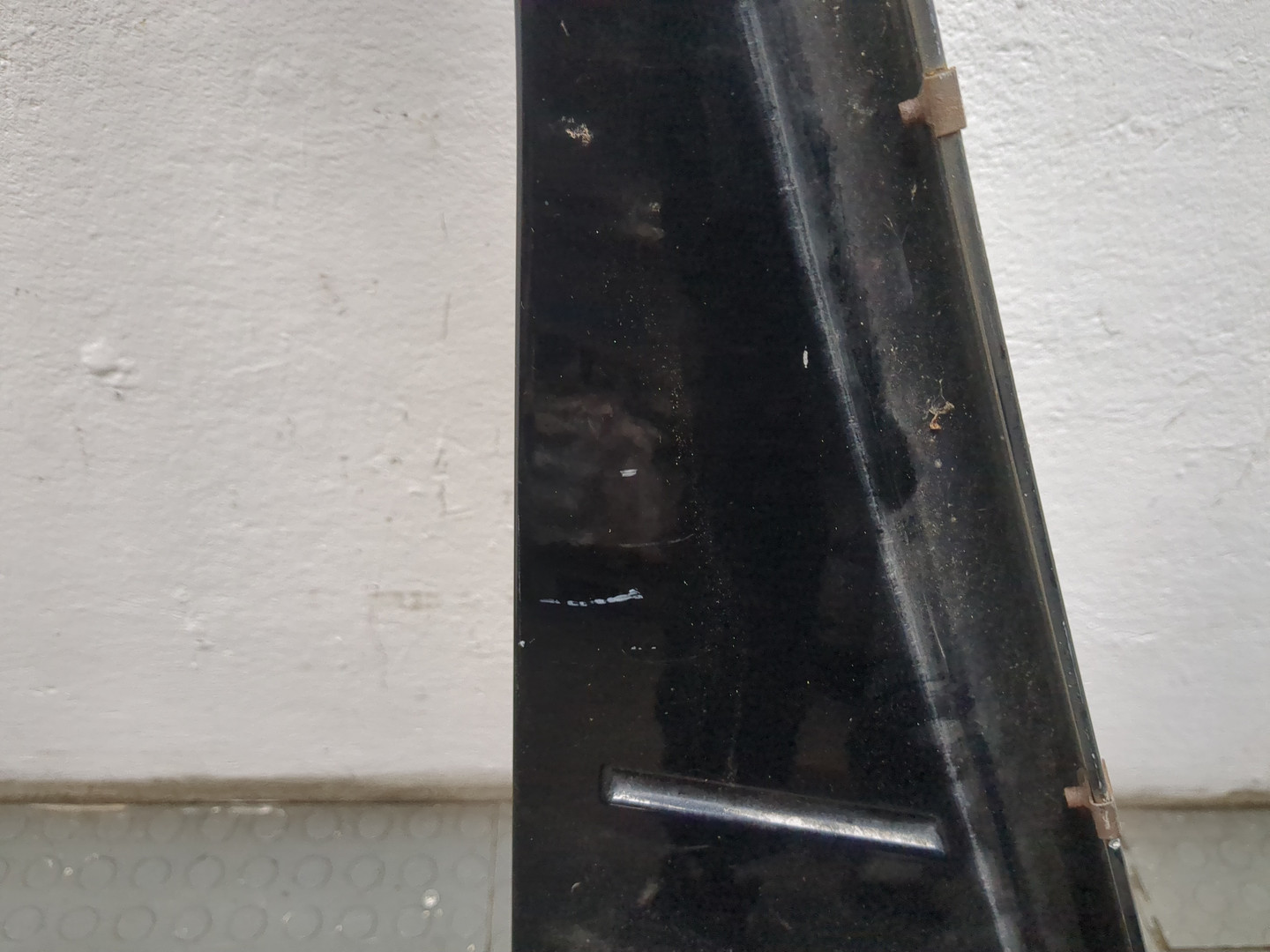 Крыло переднее левое