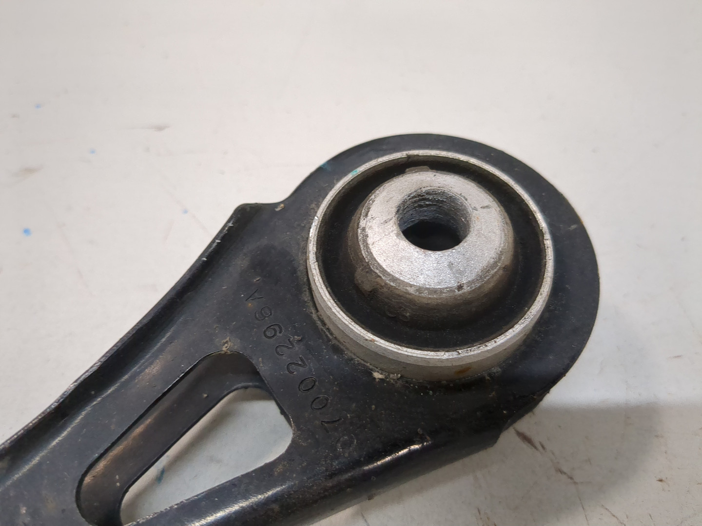 Рычаг задний