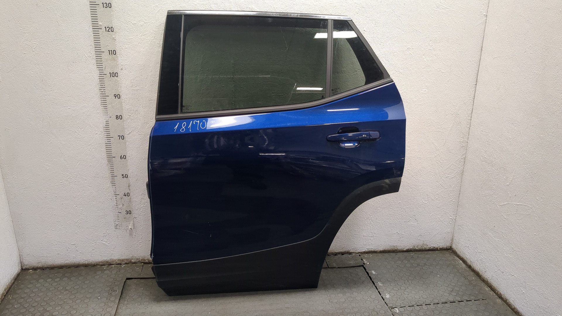 Дверь задняя левая