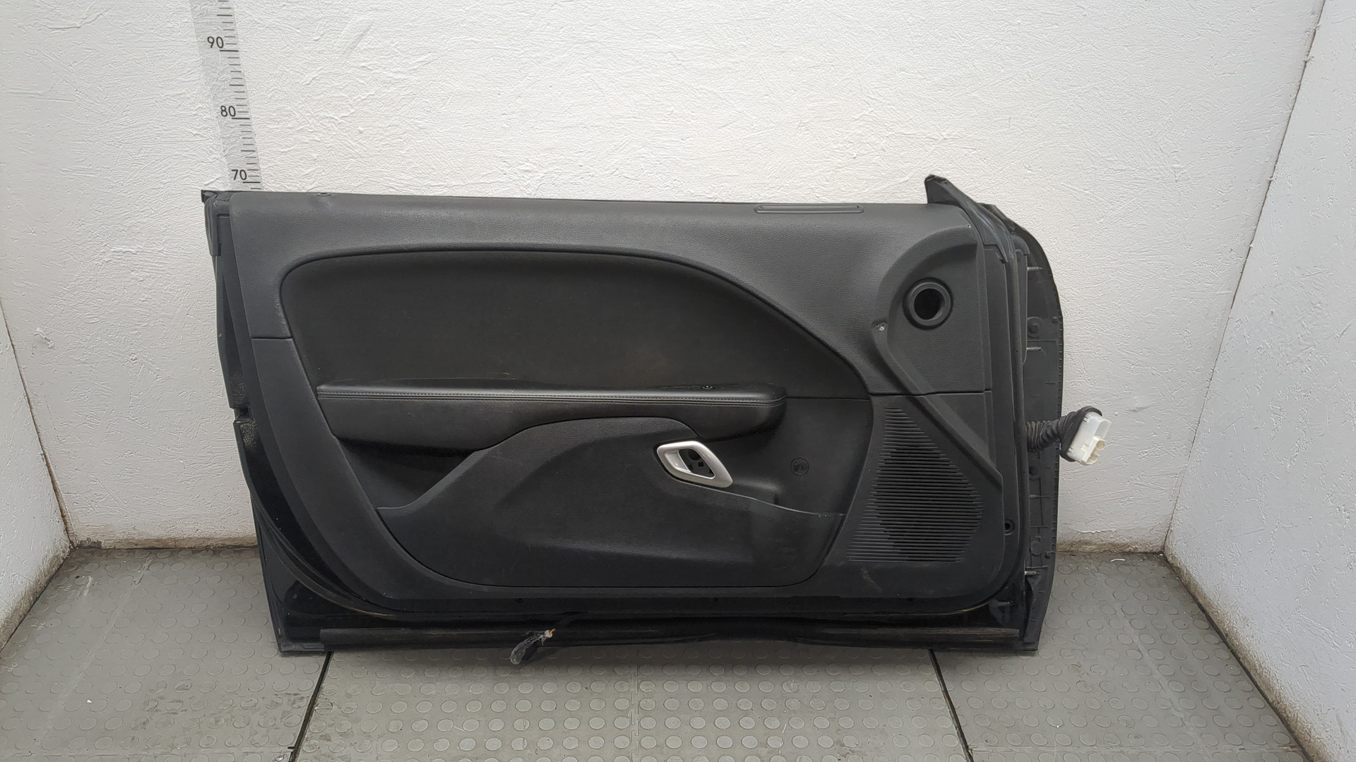 Дверь передняя левая