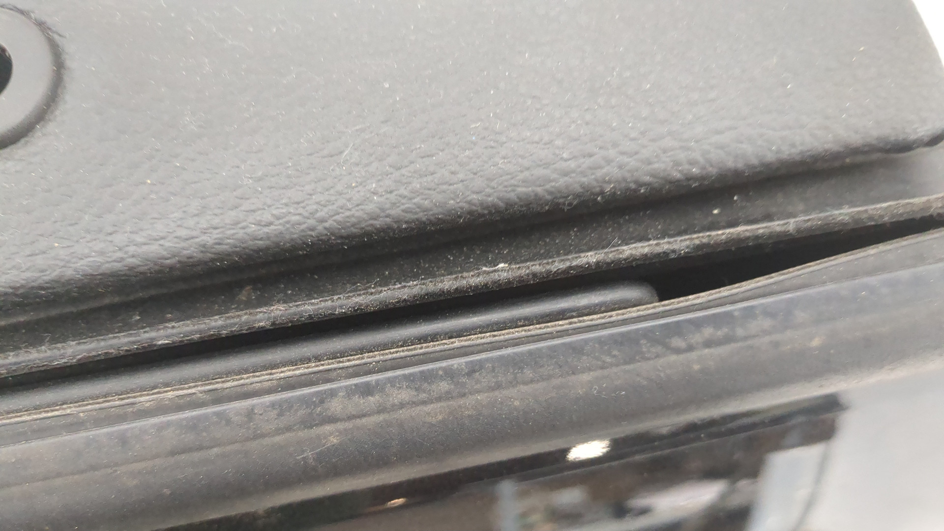 Дверь передняя левая