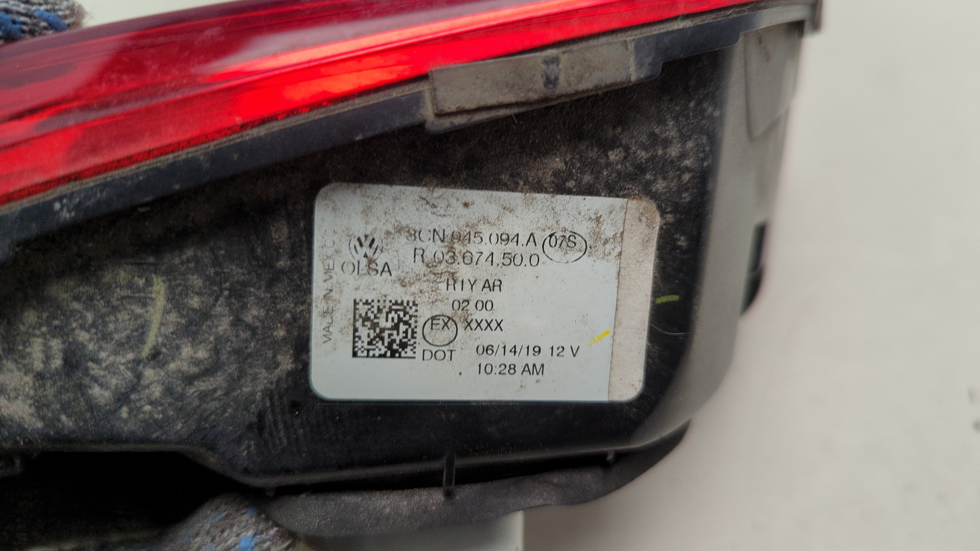 Фонарь задний внутренний правый