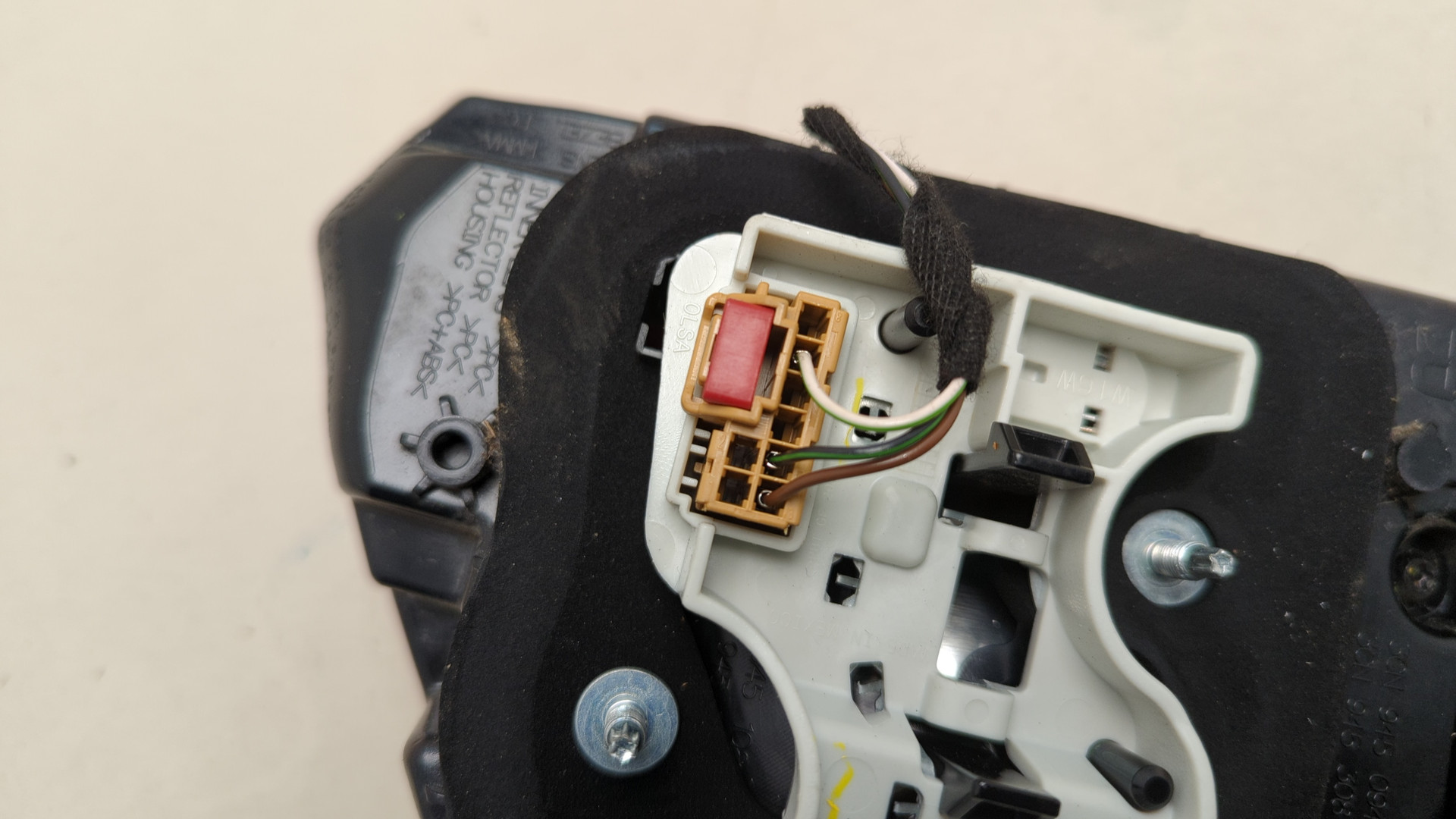 Фонарь задний внутренний правый