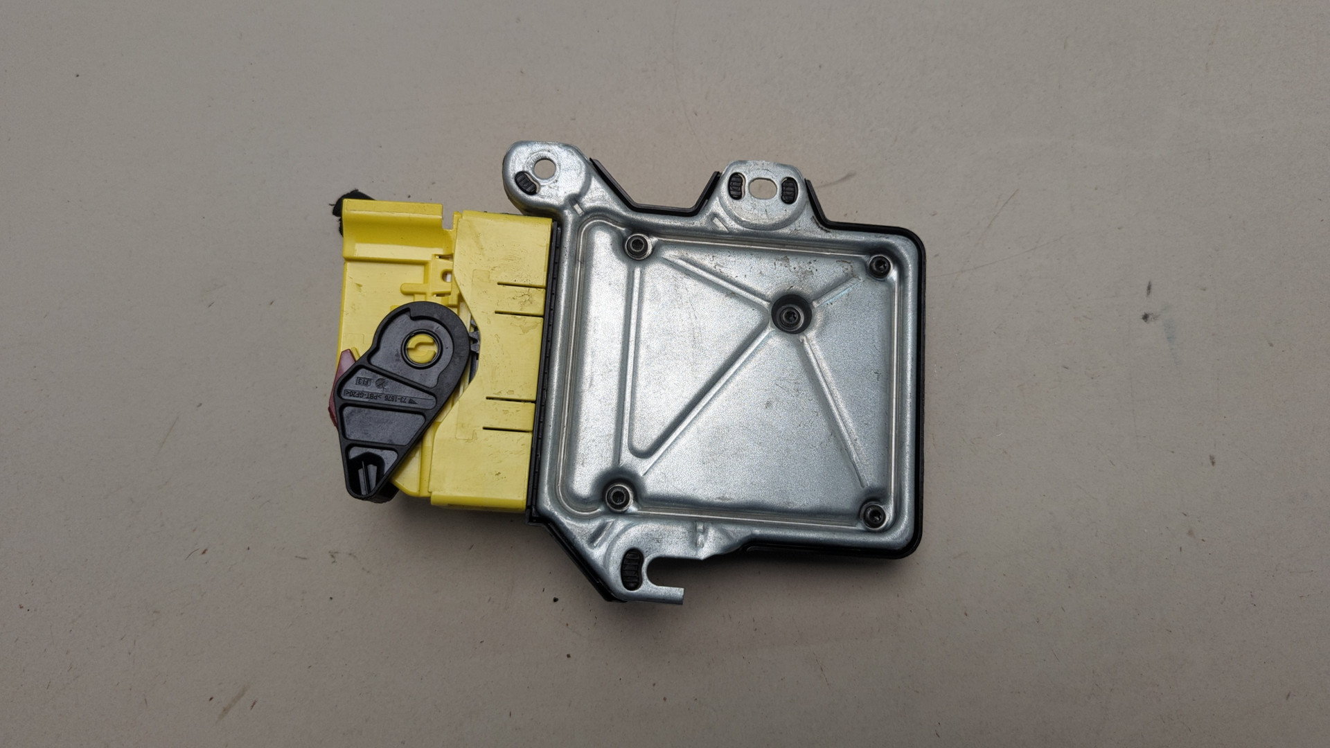 Блок управления подушек безопасности (AIR BAG)