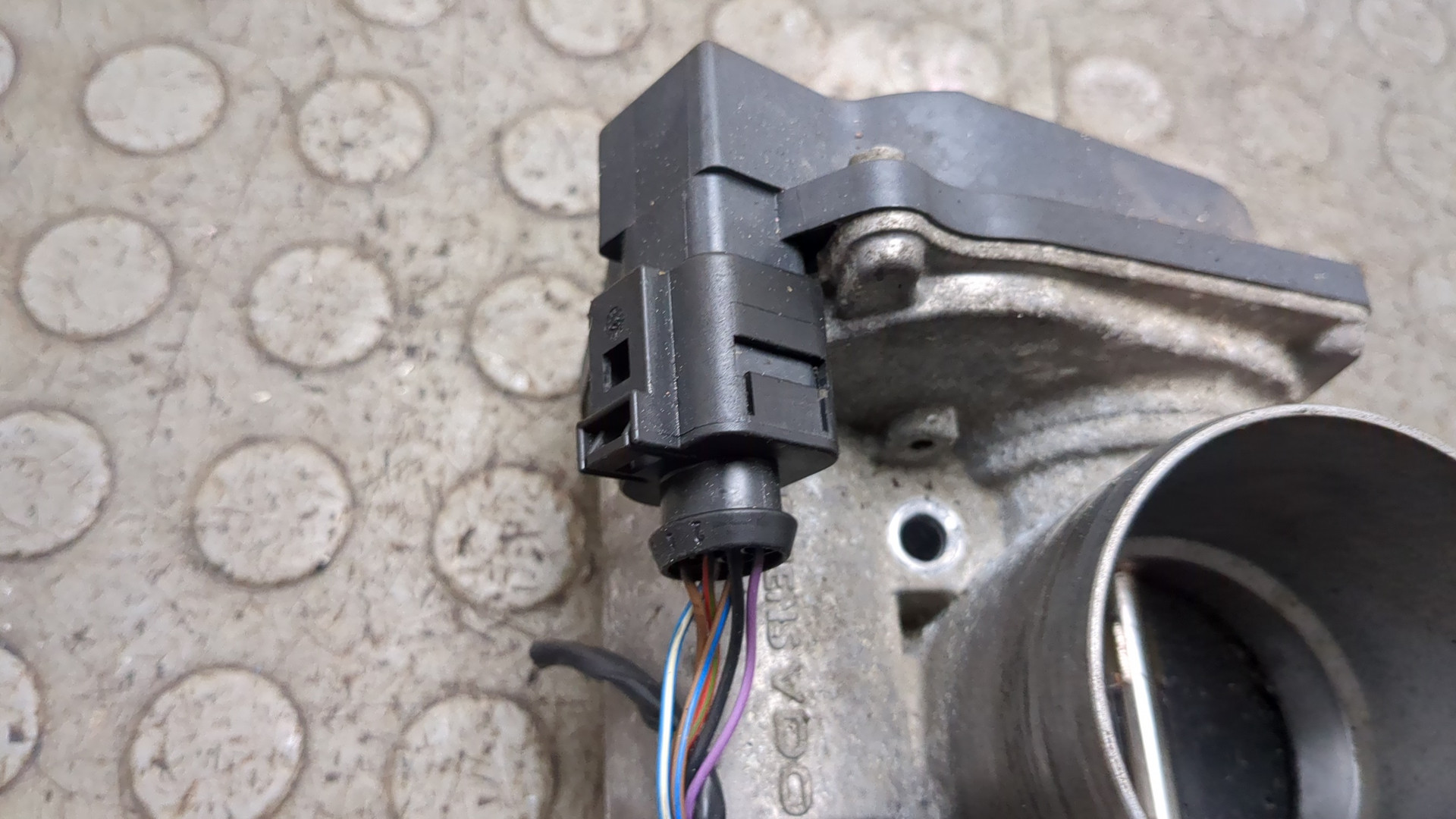 Заслонка дроссельная электрическая