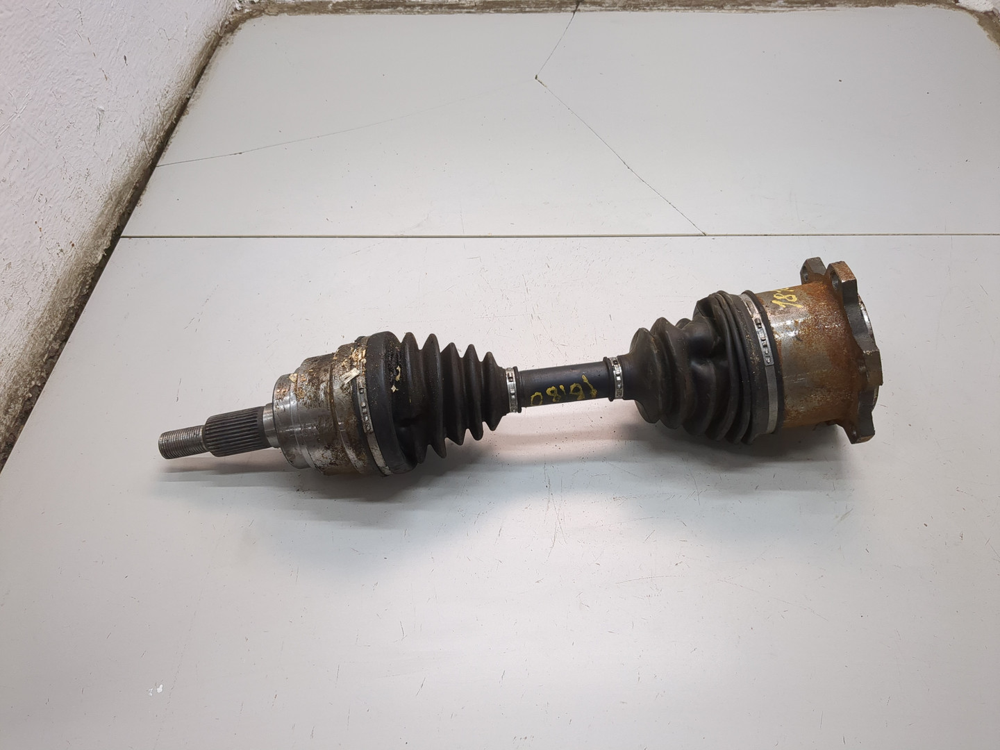 Полуось передняя