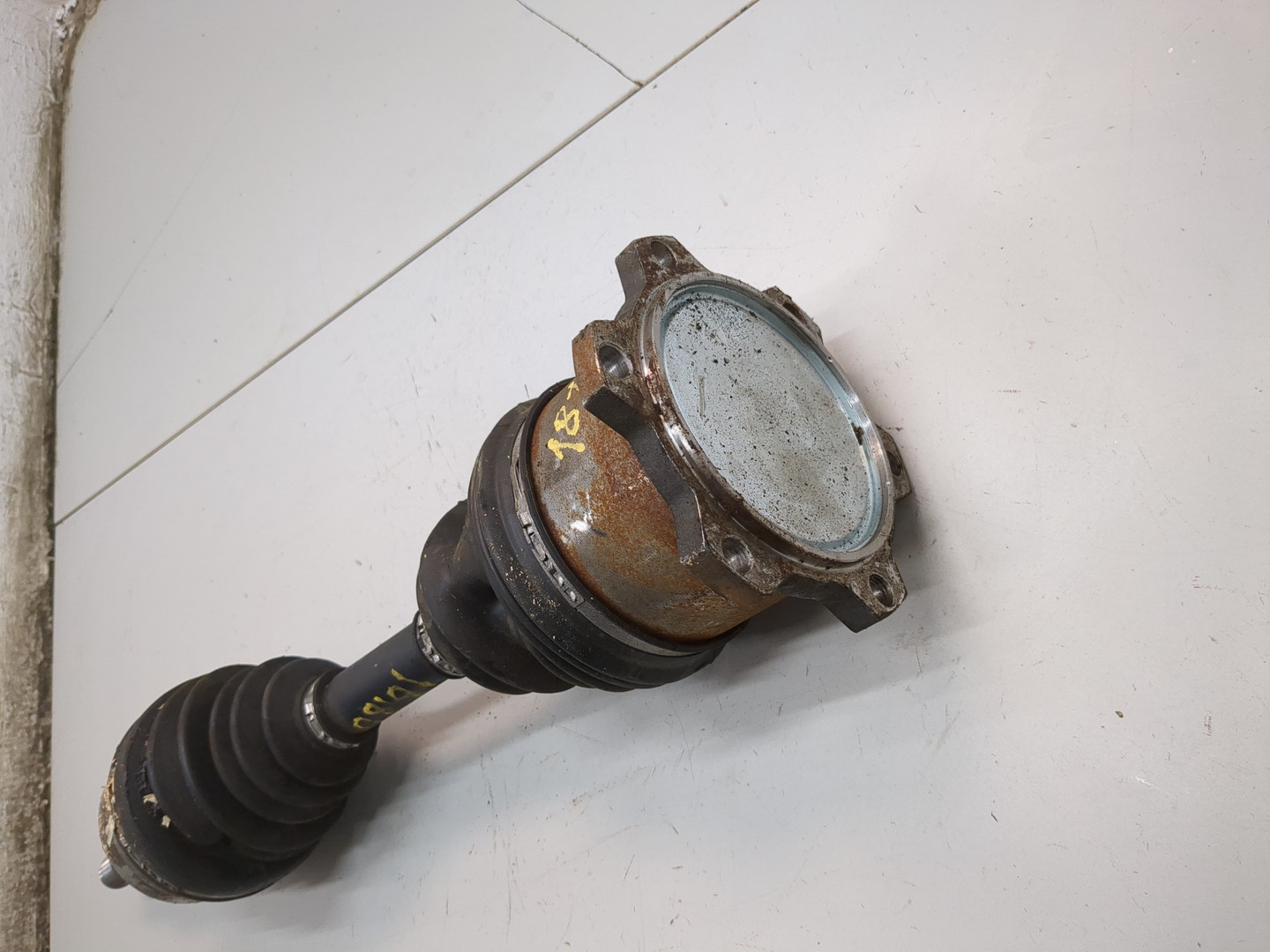 Полуось передняя