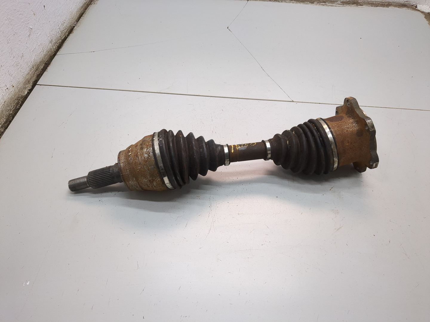 Полуось передняя