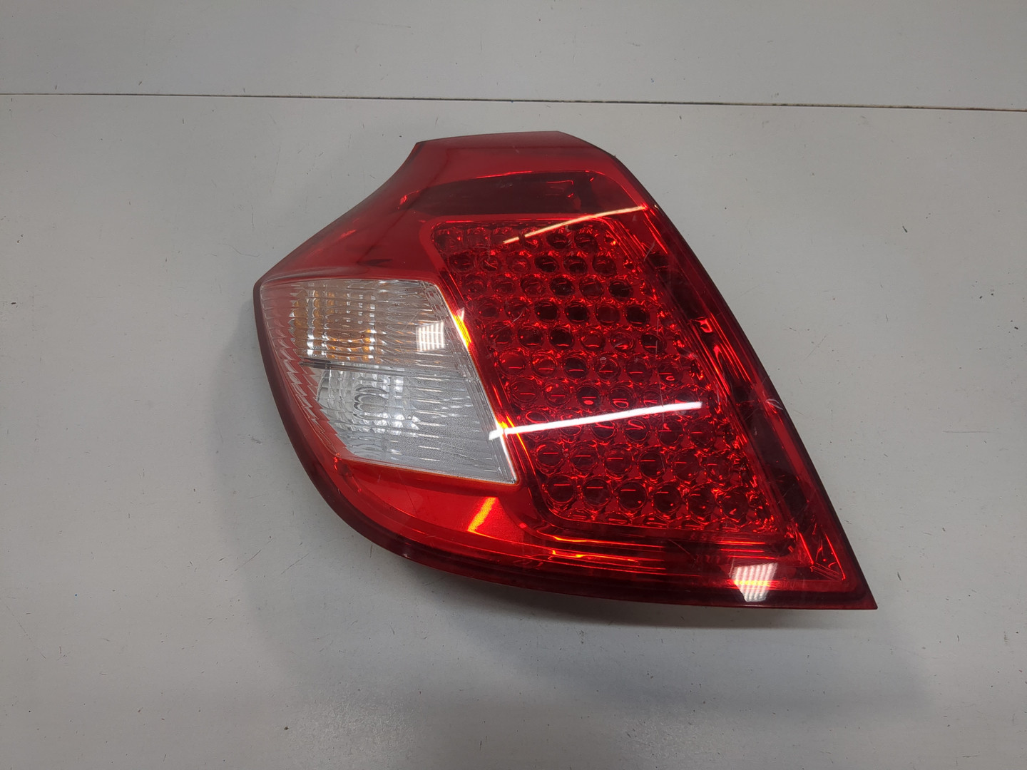 Фонарь задний левый