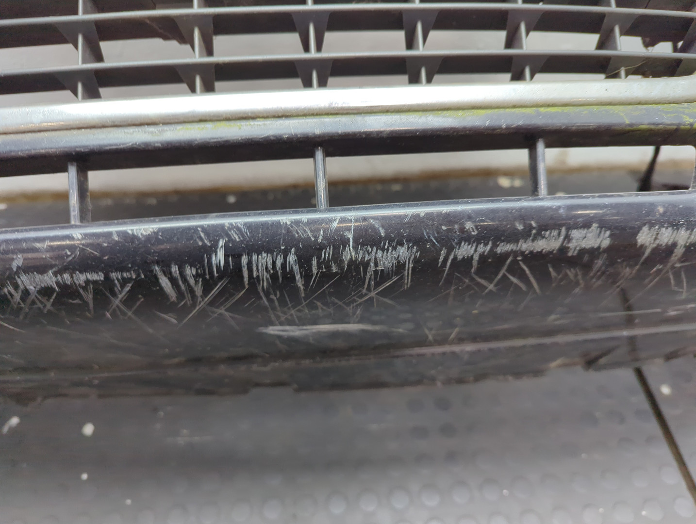 Бампер передний