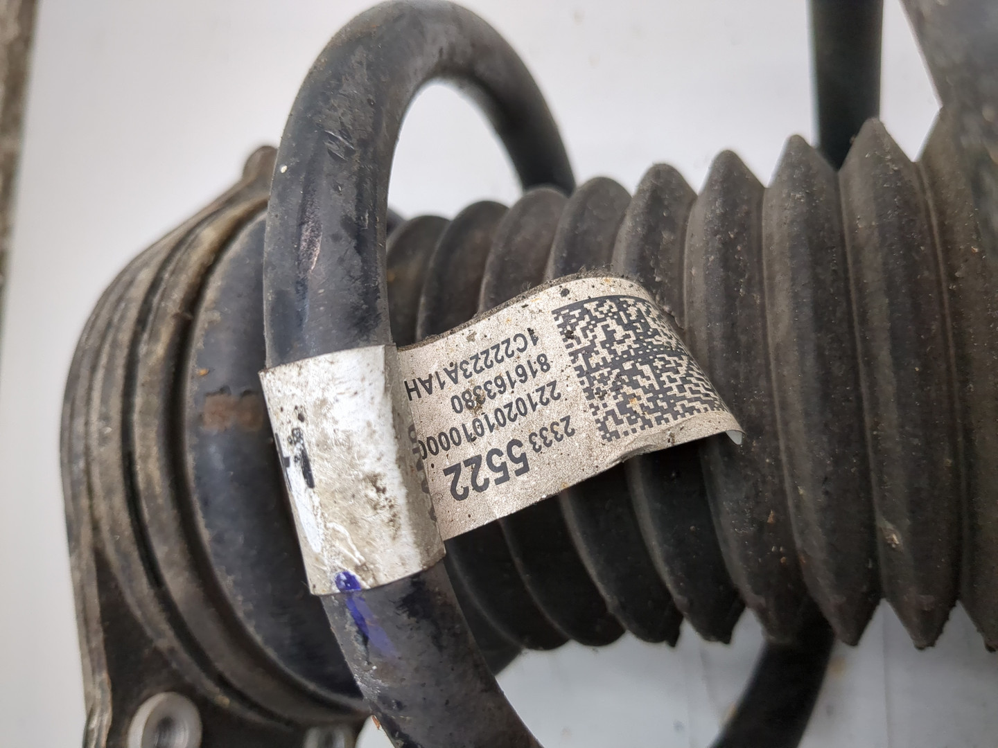 Амортизатор передний правый