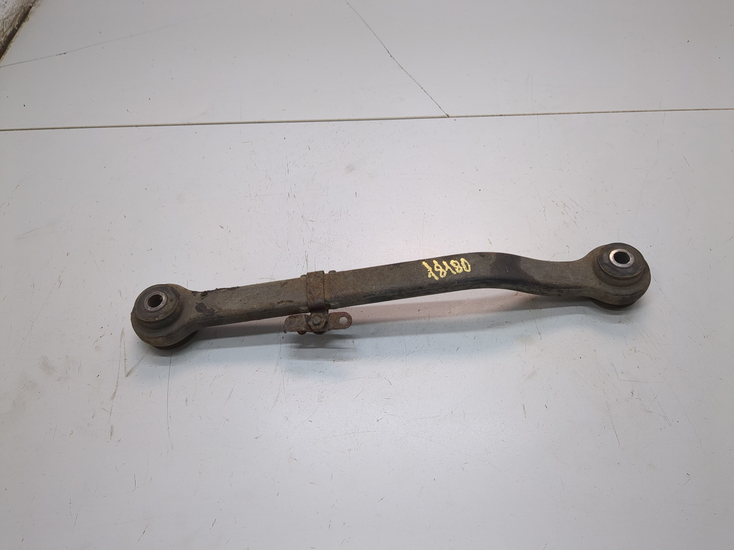 Рычаг задний