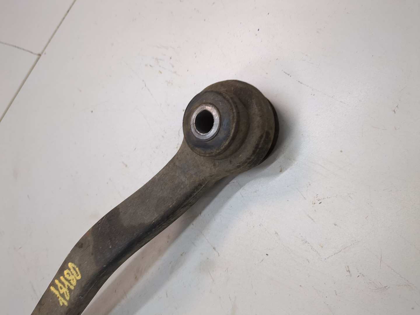 Рычаг задний