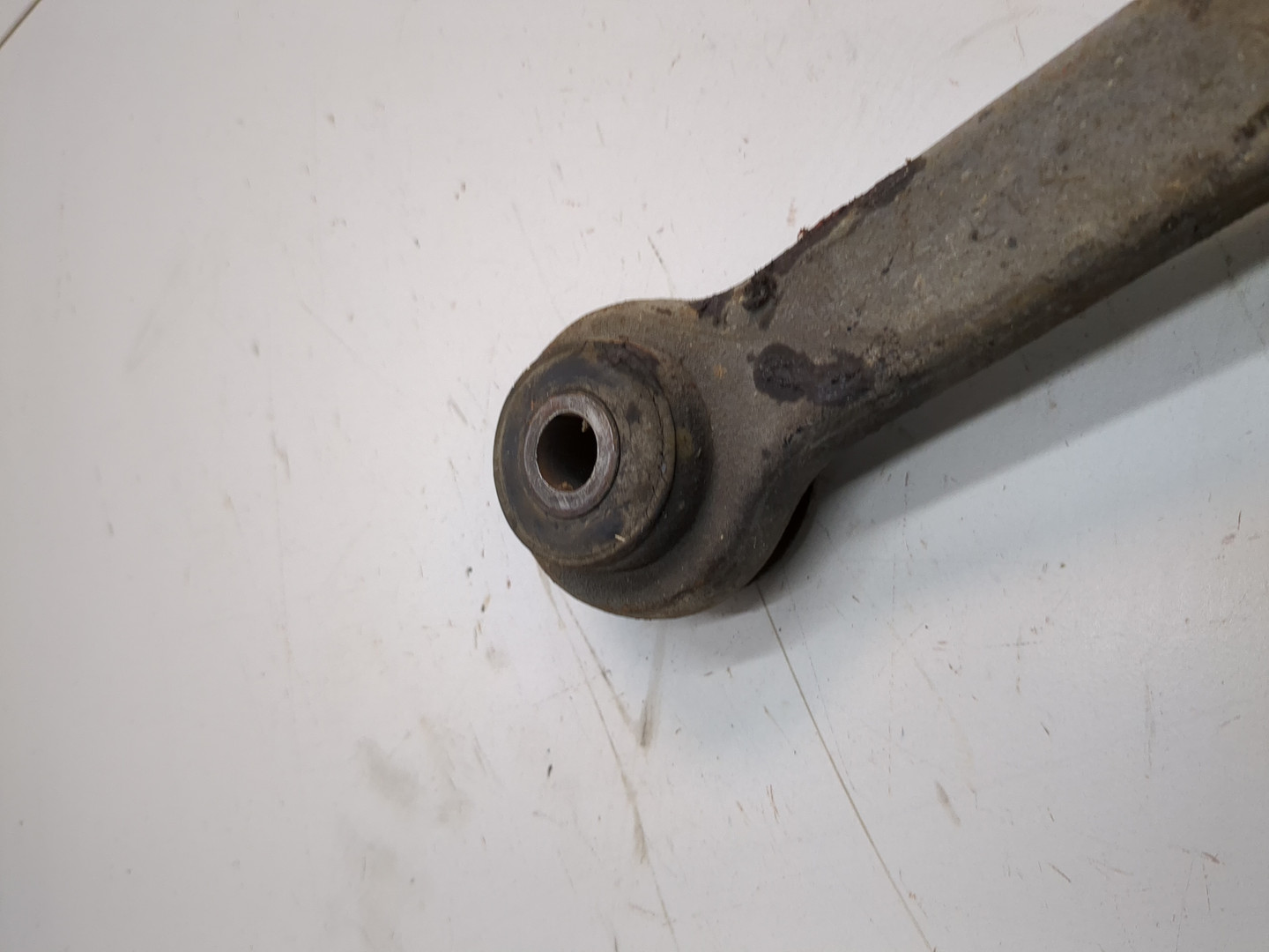 Рычаг задний