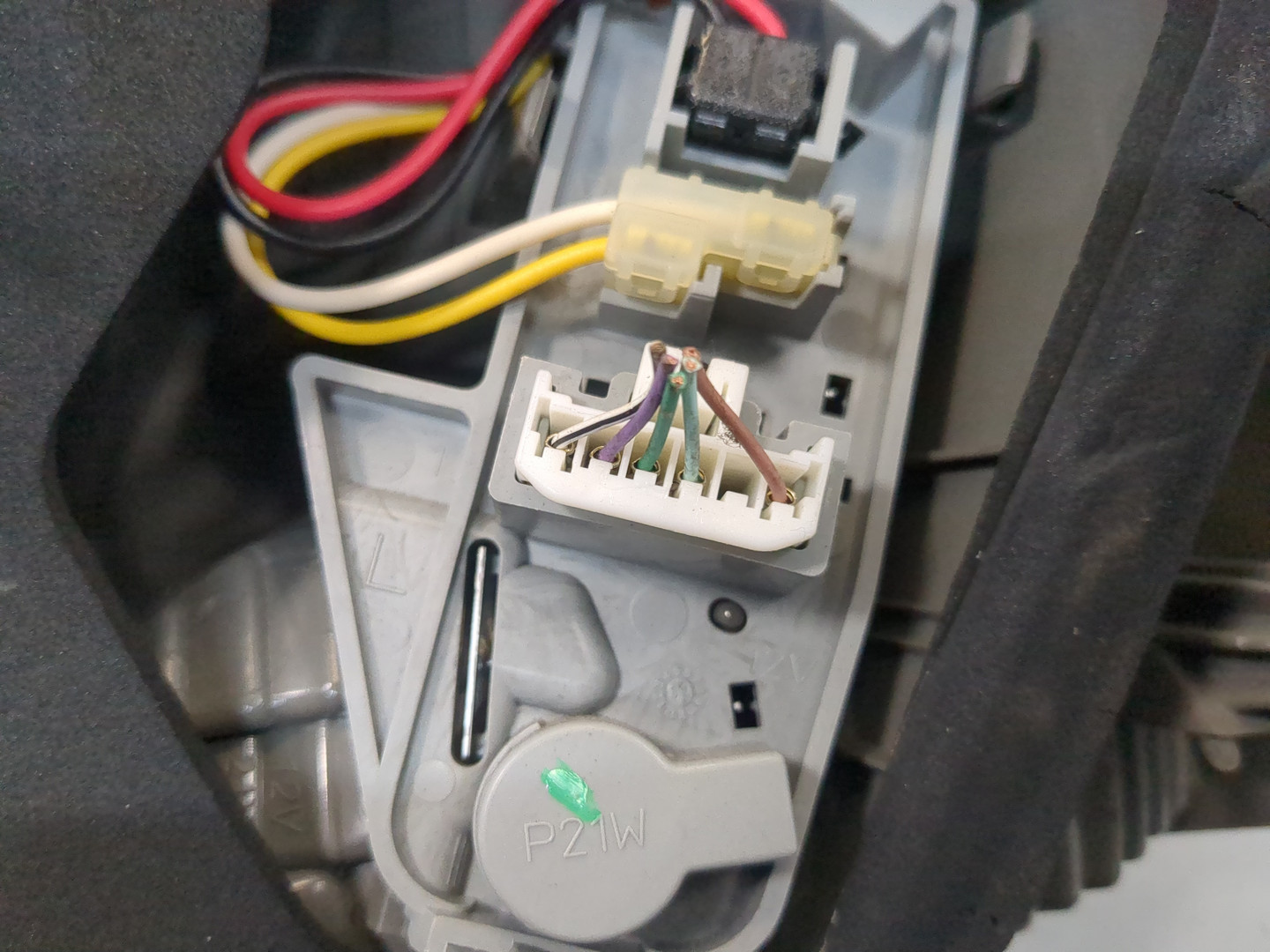 Фонарь задний левый