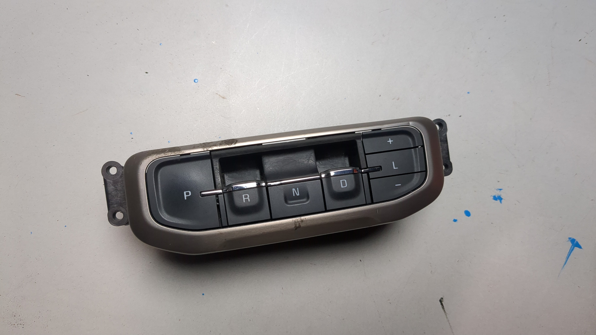 Кулиса МКПП / АКПП