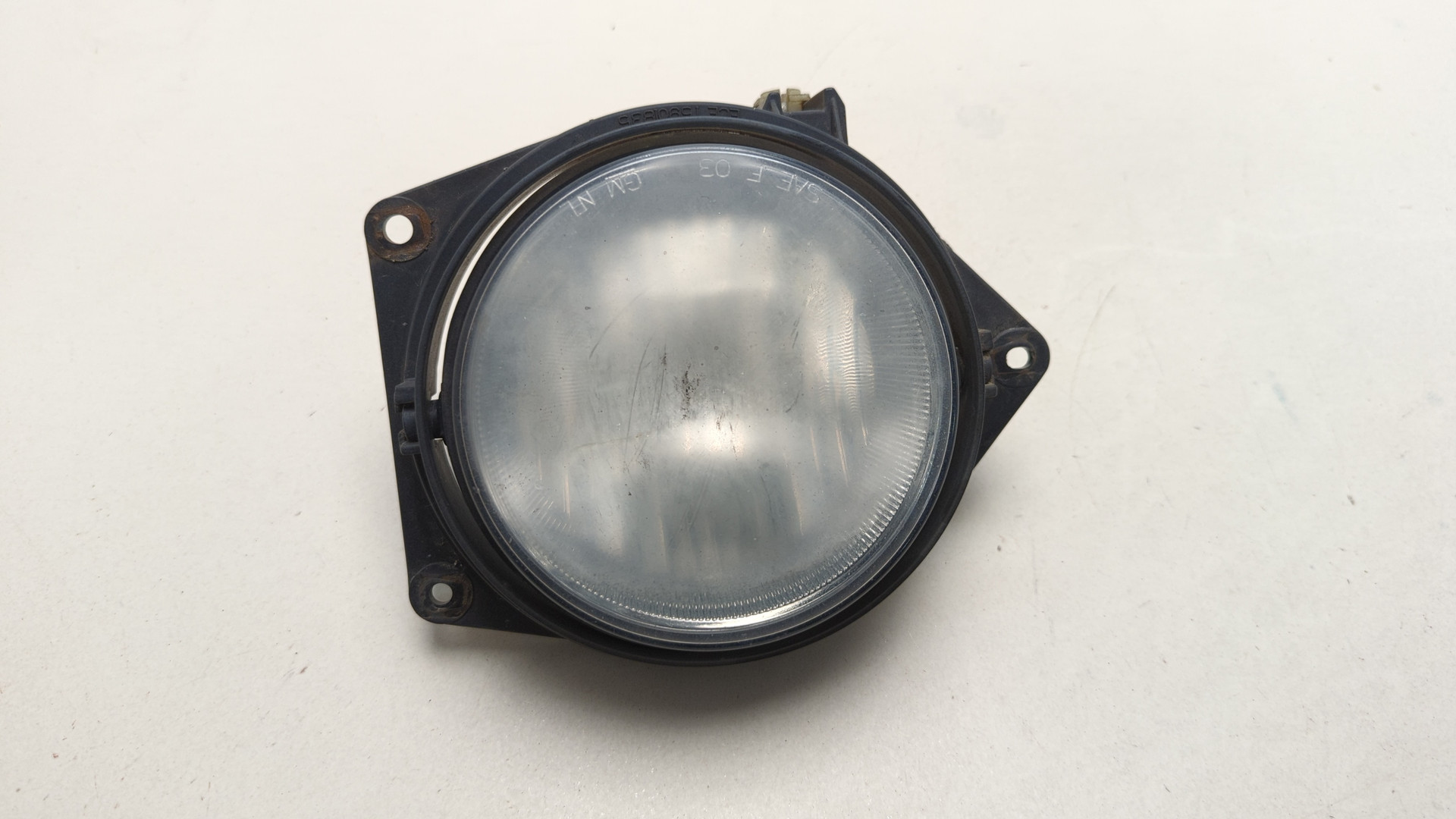 Фара противотуманная левая
