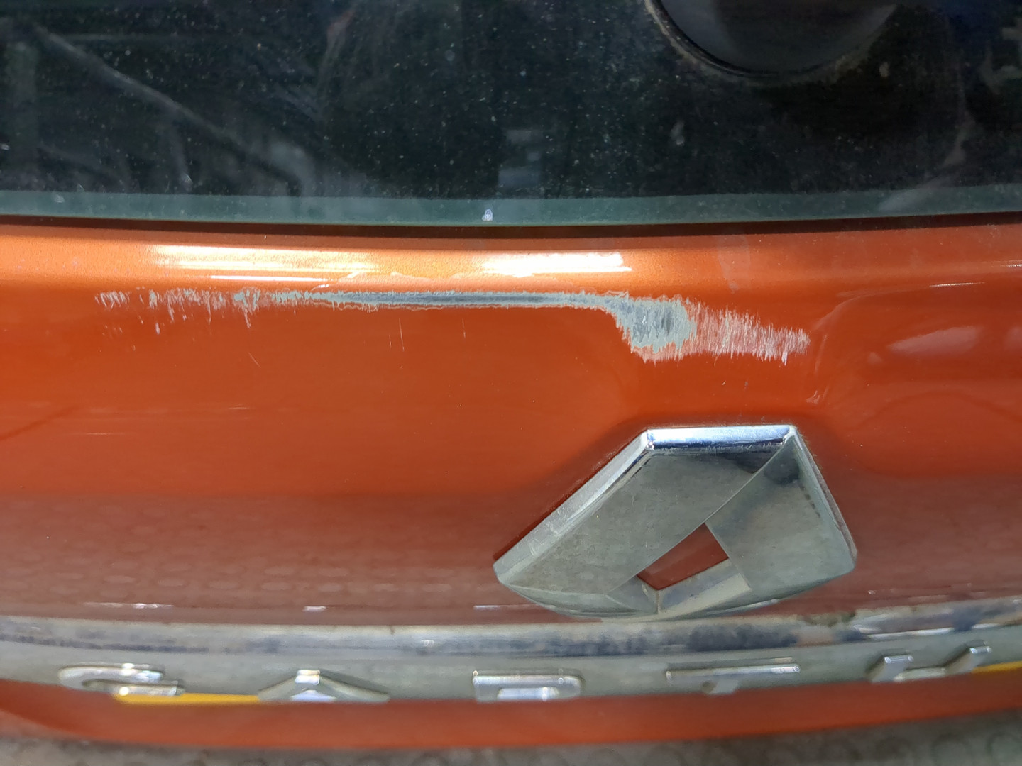 Дверь багажника