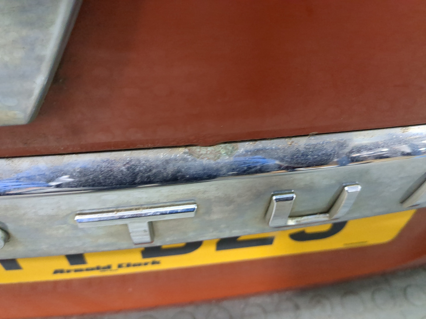 Дверь багажника