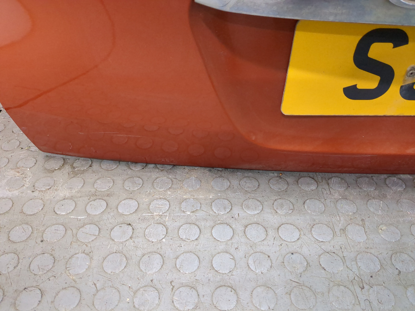 Дверь багажника