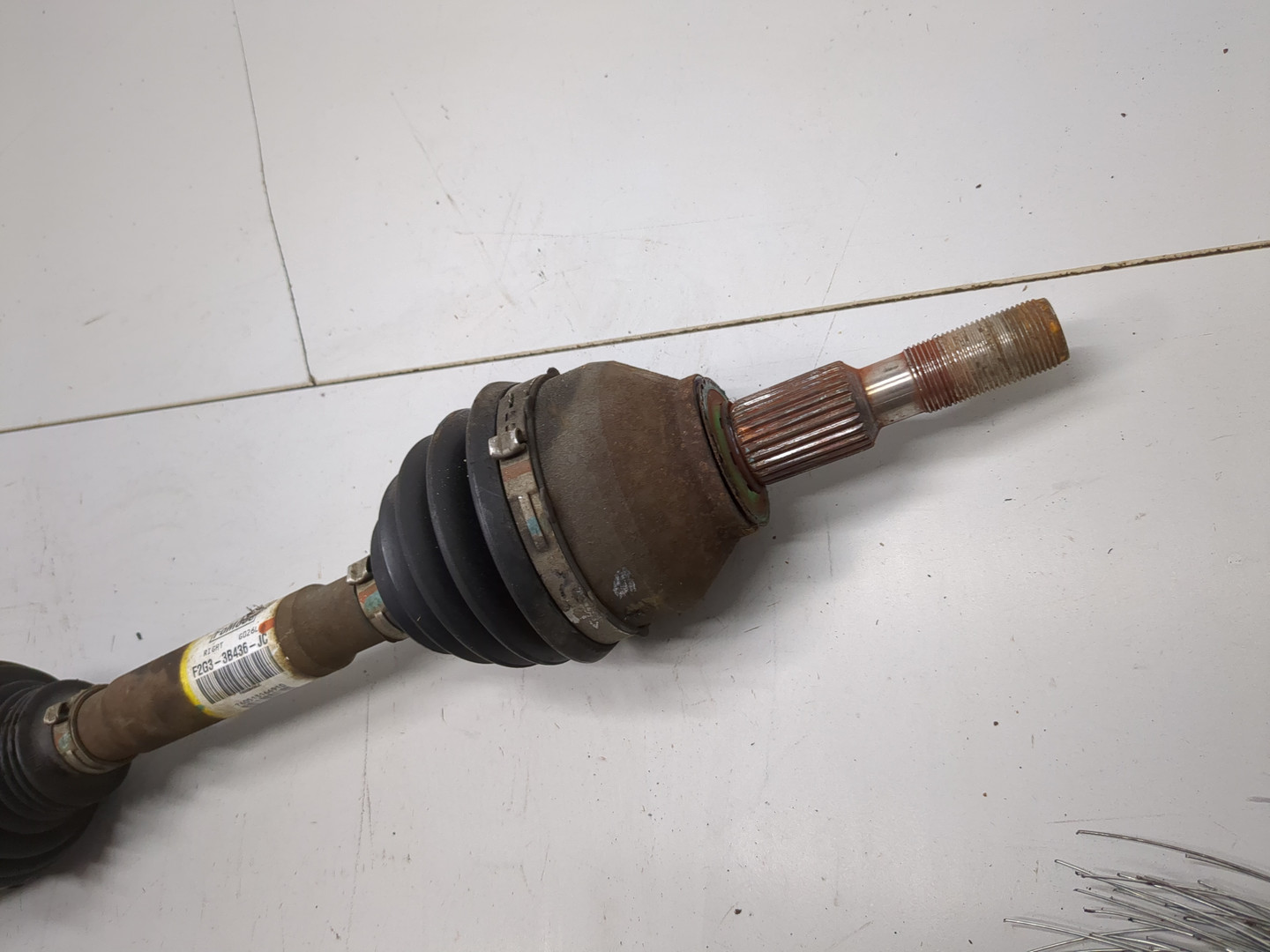 Полуось передняя правая