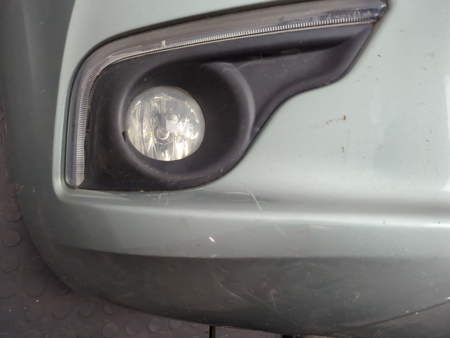 Бампер передний