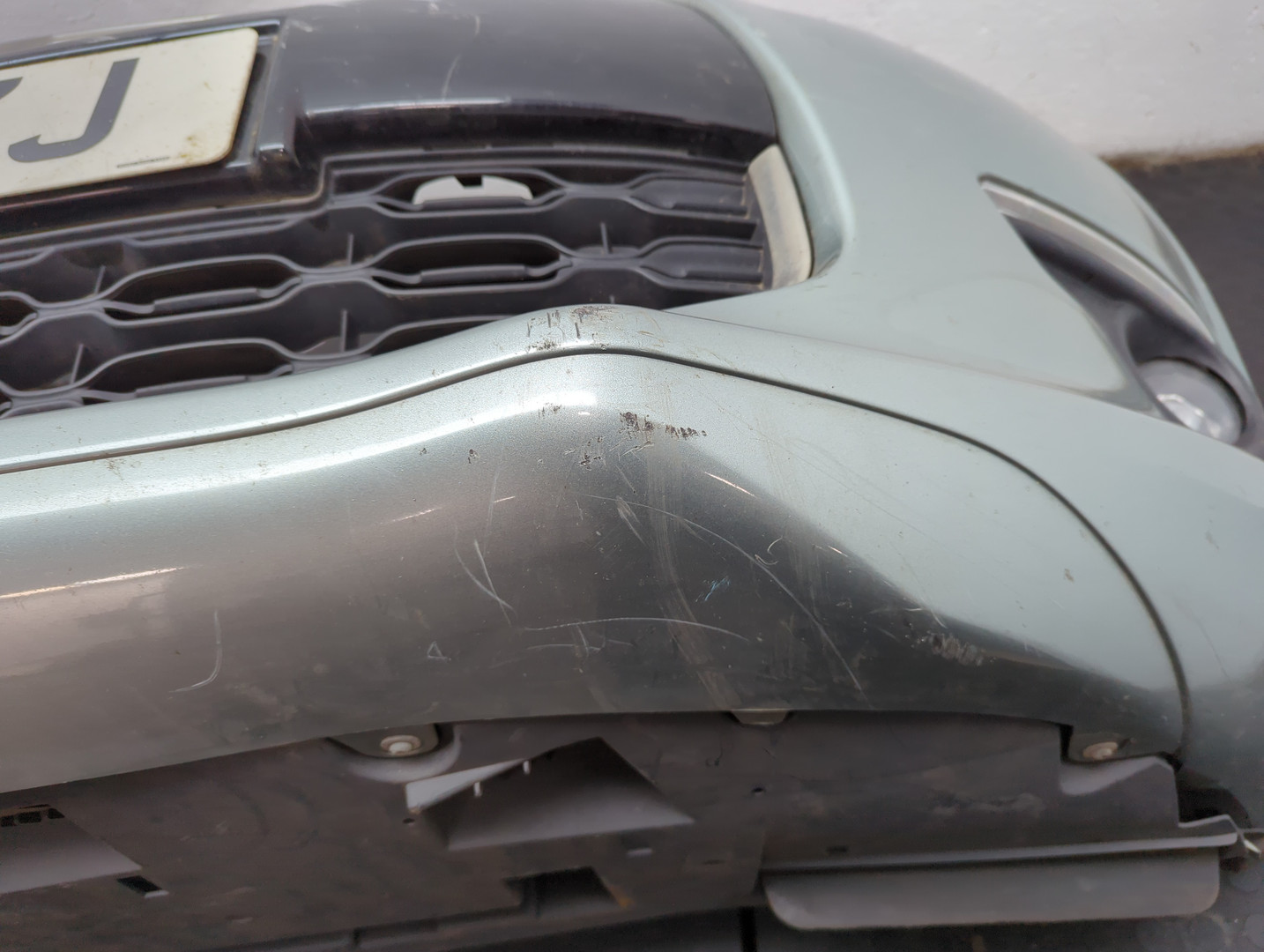 Бампер передний