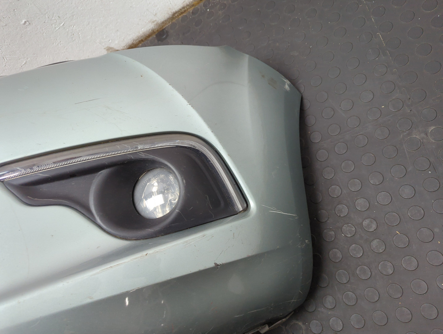 Бампер передний